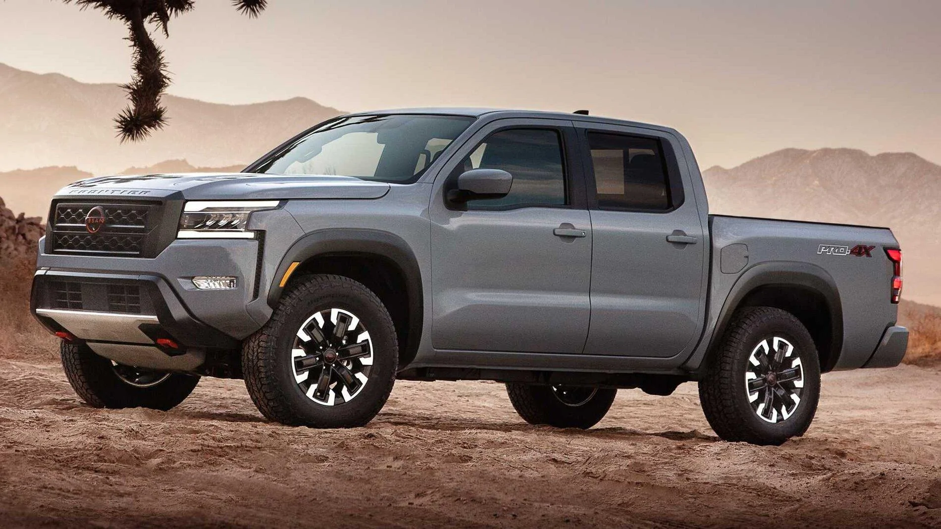 Ford Maverick What will be the make or break specs for you on the Maverick? 2022-nissan-frontier-exterior-front-quarter
