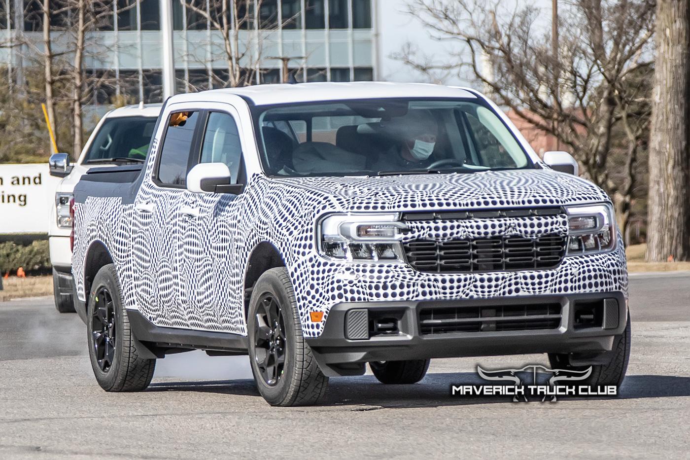 Ford Maverick Ford Maverick New Grille and Wheels Option Caught Testing in Public 2022-maverick-truck-new-grille-wheels-4