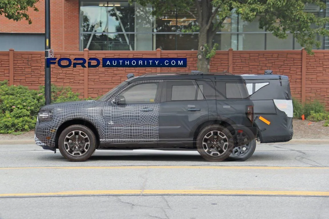 Ford Maverick Ford Maverick Pickup Overlay Size Comparison to Bronco Sport 2021-Ford-Bronco-Sport-overlayed-with-2023-Ford-Maverick-prototype-002-1152x768