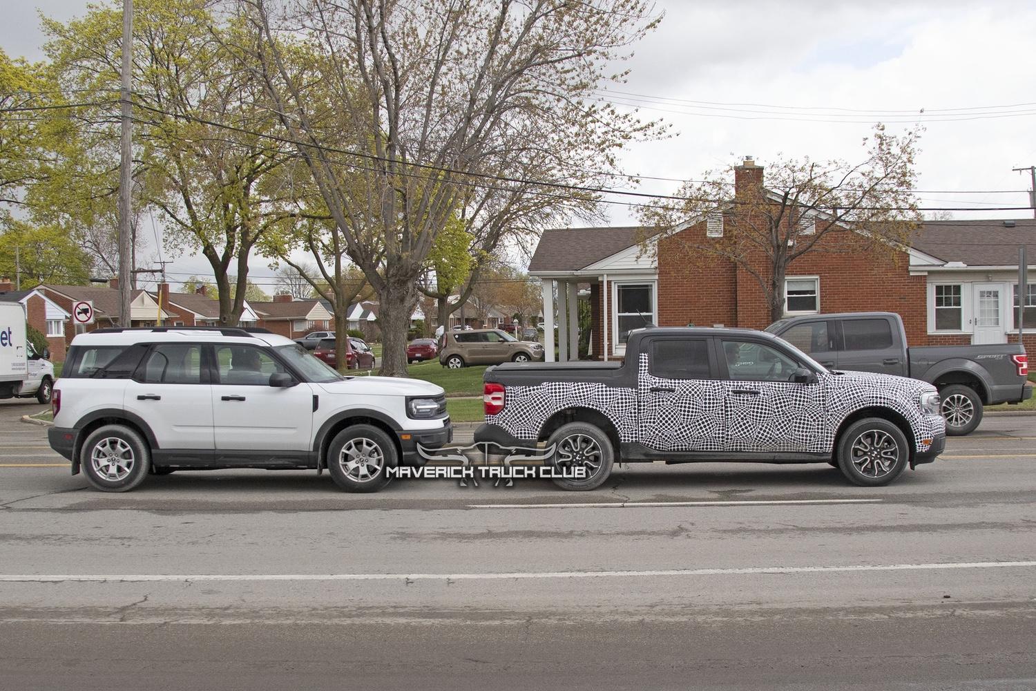 Ford Maverick Ford Maverick Spied Testing With Bronco Sport - Size Comparison Ford-Maverick-Bronco-Sport-Spied-Size-Comparison-1