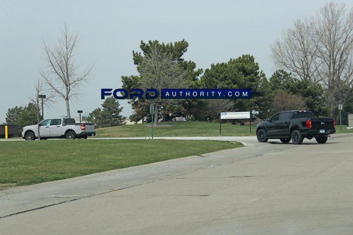 Ford Maverick Ford Maverick Spied Testing Alongside Ranger 2022-Ford-Maverick-Prototype-Spy-Shots-Exterior-April-2021-003-size-comparison-with-2020-Ford-
