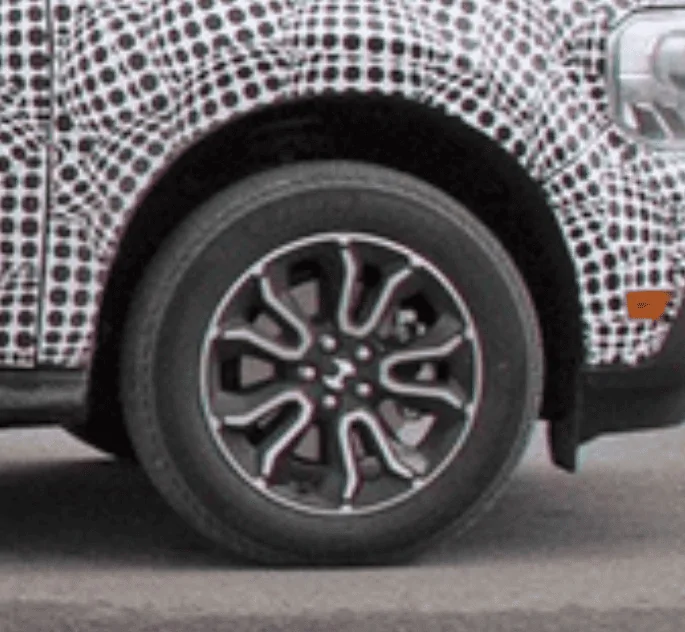 Ford Maverick Ford Maverick Spied Testing With Bronco Sport - Size Comparison 1620772779622