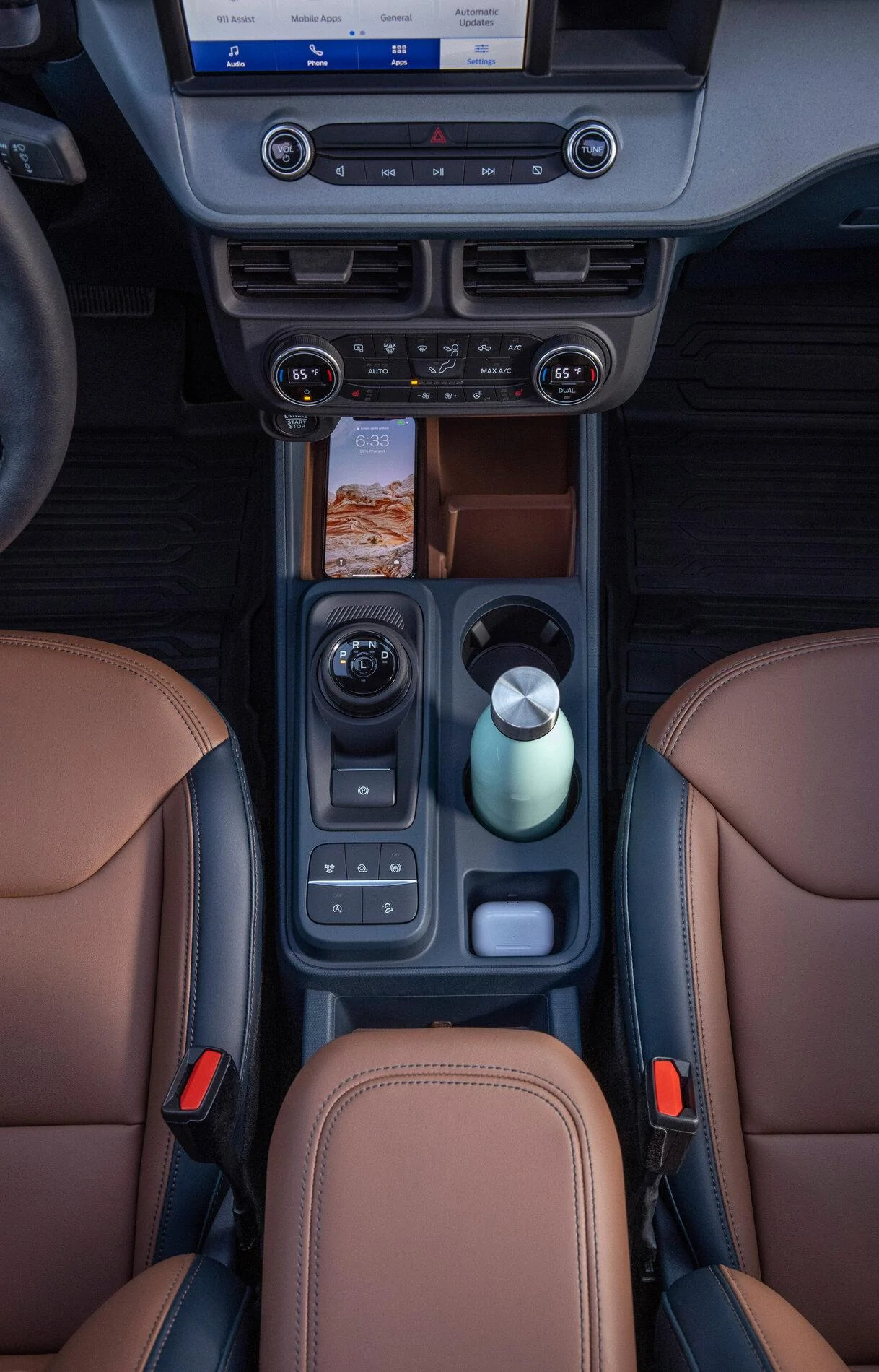 Ford Maverick 2022 Ford Maverick Pickup Truck Revealed with Standard Hybrid, 40MPG City, $20K MSRP 2022-ford-maverick-pickup-truck-revealed-debut-14