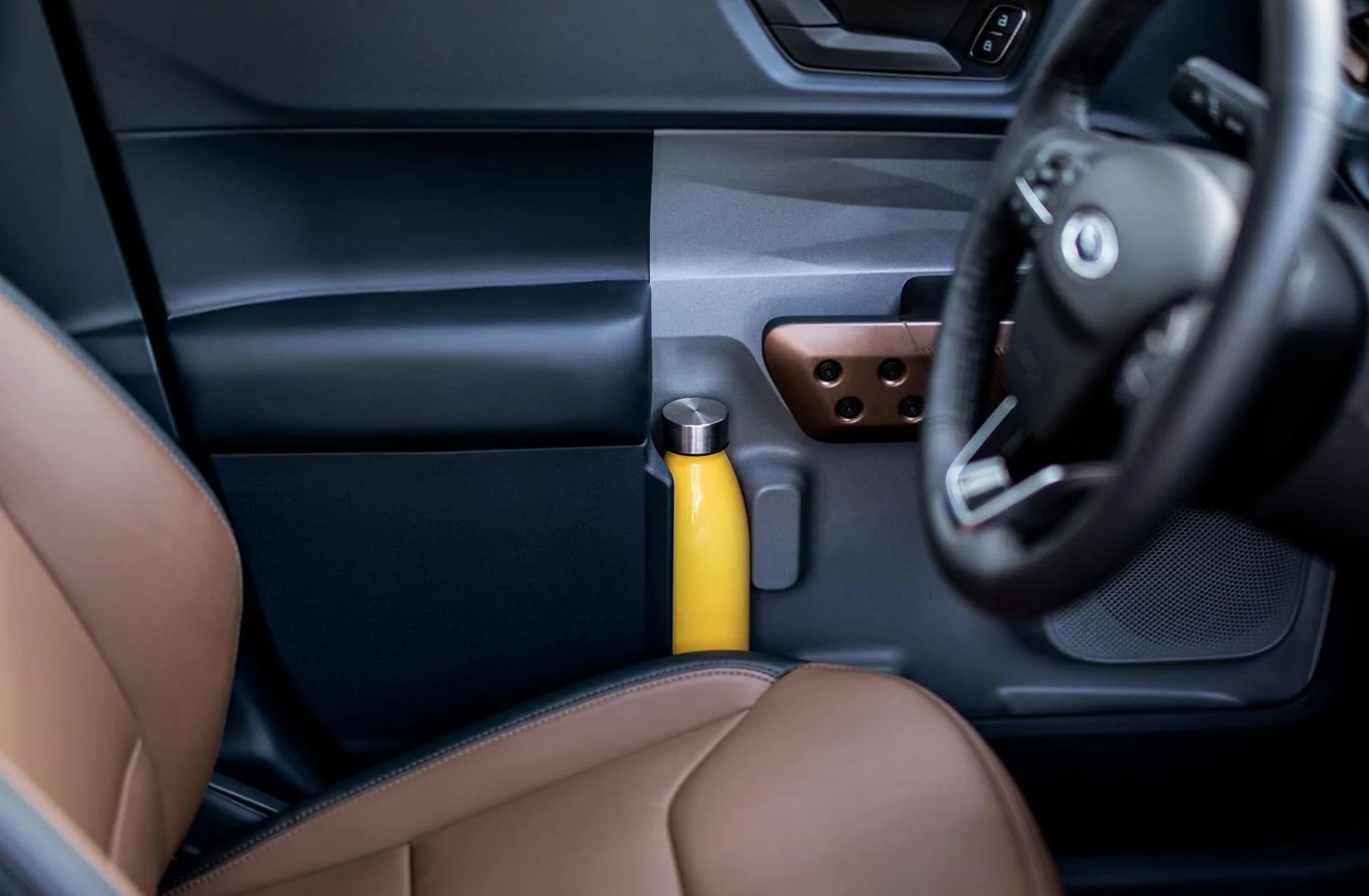 Ford Maverick 2022 Ford Maverick Pickup Truck Revealed with Standard Hybrid, 40MPG City, $20K MSRP 2022-ford-maverick-pickup-truck-revealed-debut-22