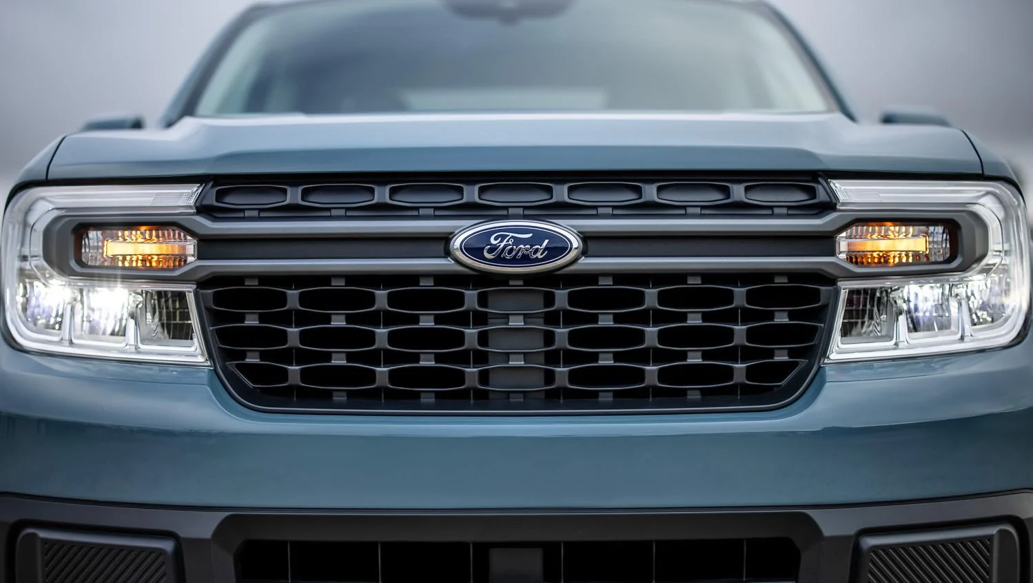 Ford Maverick 2022 Ford Maverick Pickup Truck Revealed with Standard Hybrid, 40MPG City, $20K MSRP 2022-ford-maverick-pickup-truck-revealed-debut-34