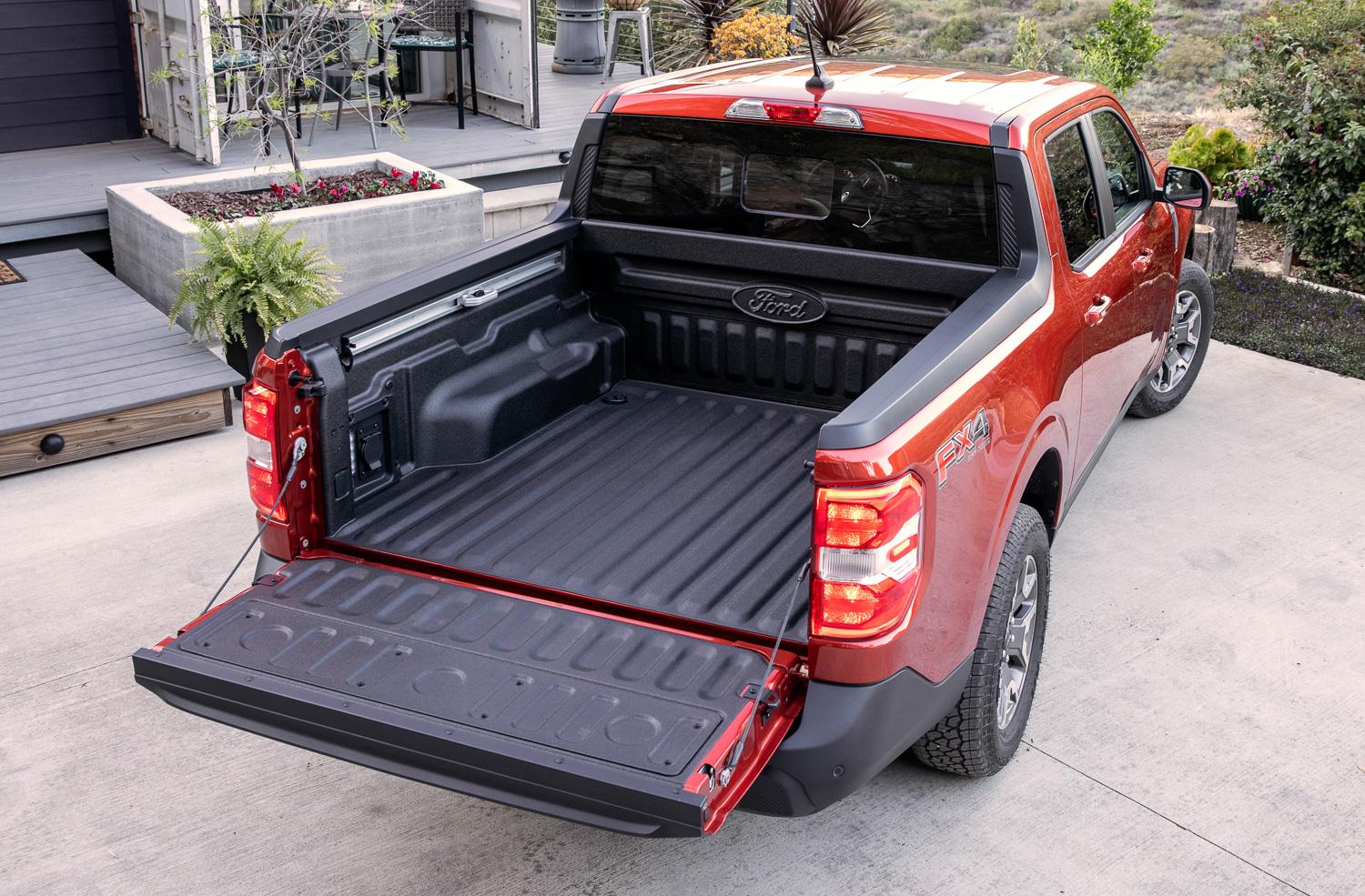 Ford Maverick 2022 Ford Maverick Pickup Truck Revealed with Standard Hybrid, 40MPG City, $20K MSRP Ford-Maverick-FLEXBED_01