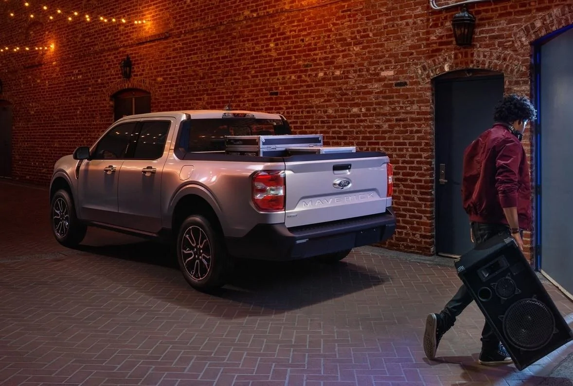Iconic Silver Maverick XLT Hybrid Pickup.jpeg