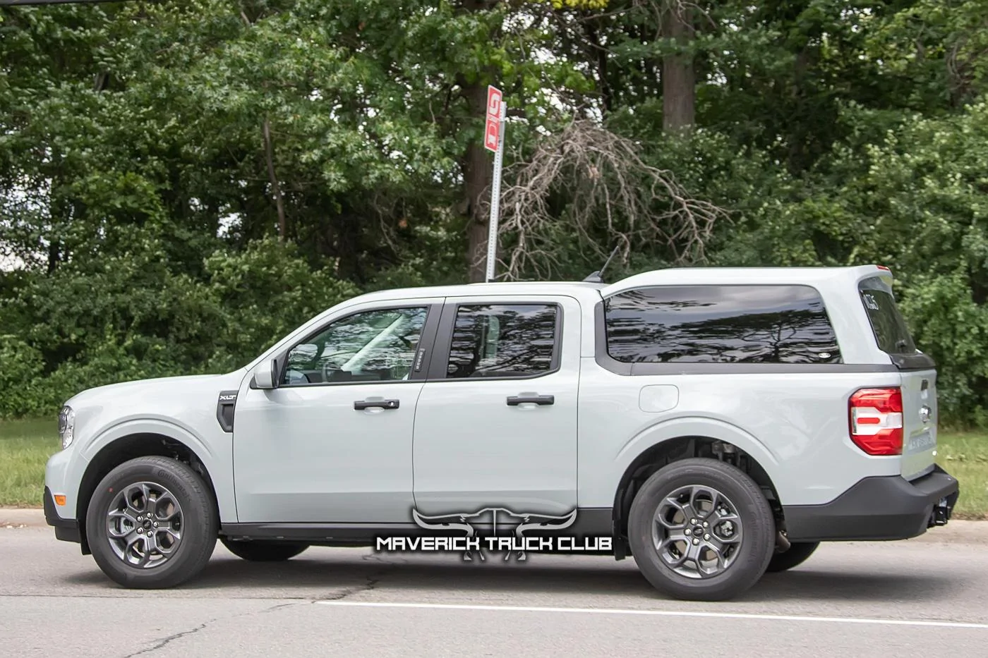 Ford Maverick CACTUS GRAY Maverick Photos Thread ford-maverick-spied-with-bed-cap-topper-10