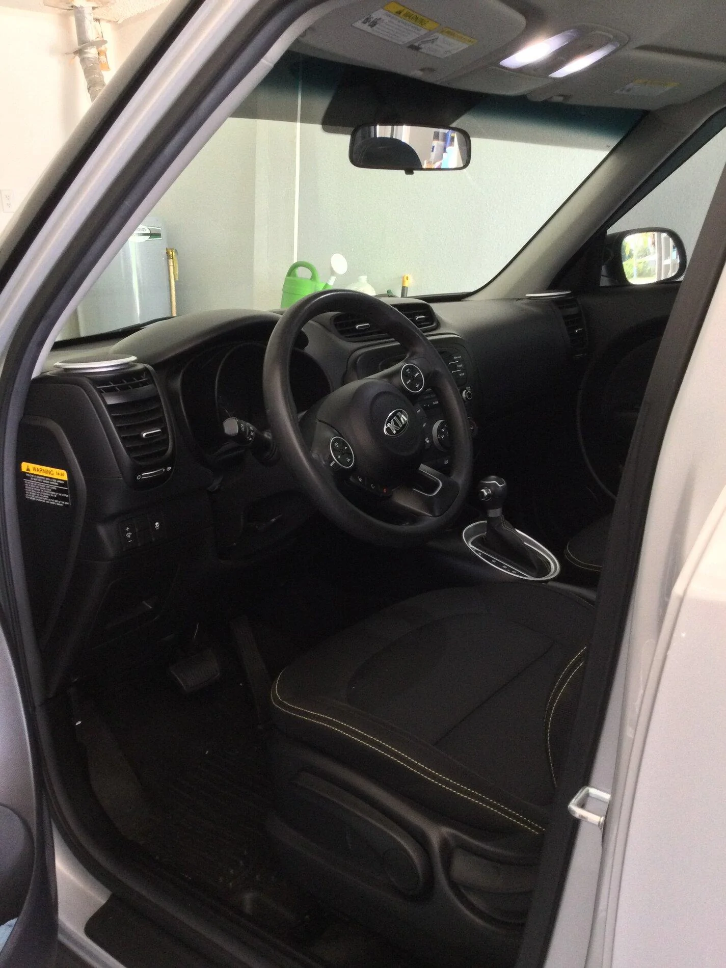 Ford Maverick XL interior color ambiguity 14A50754-CD6F-4BDA-9609-8B19B7438748