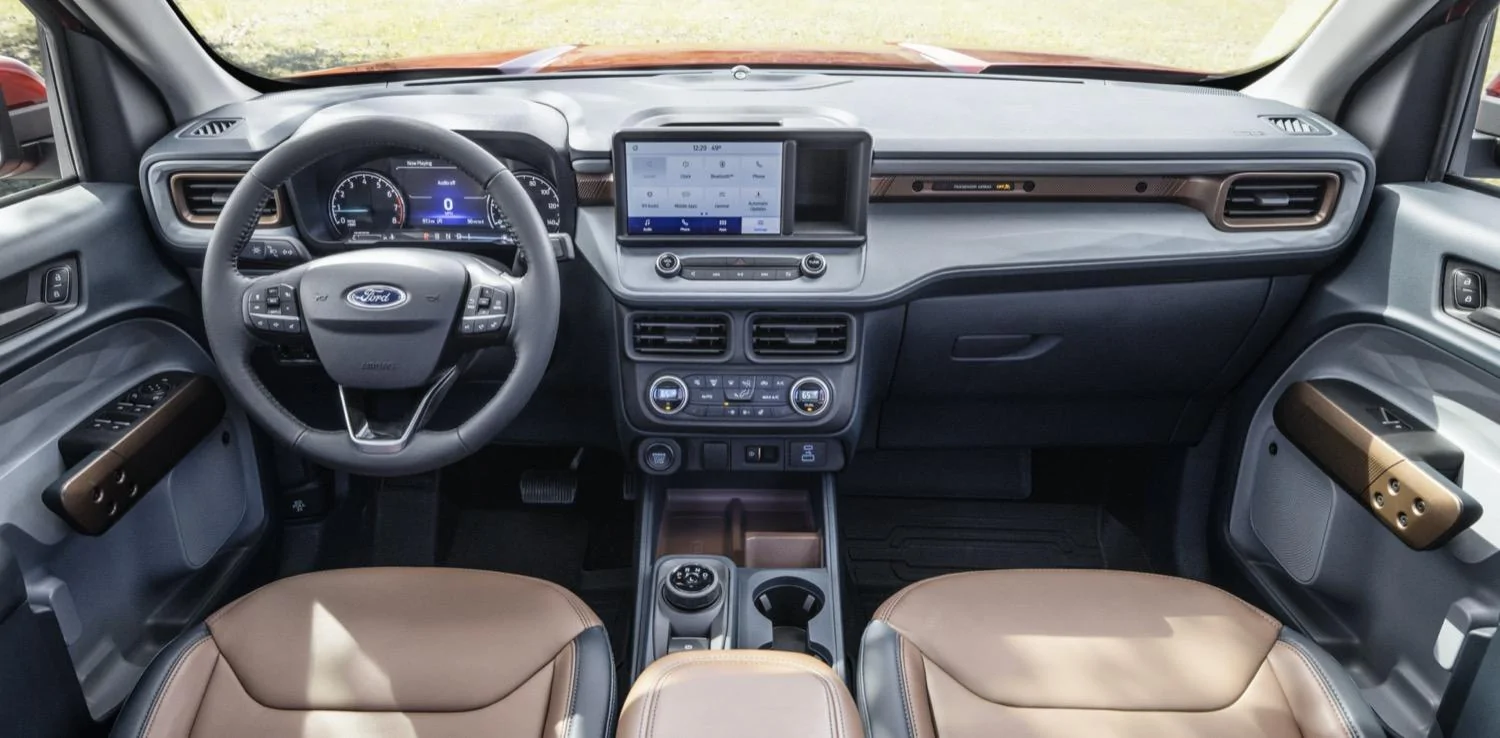 Ford Maverick XL interior color ambiguity 2022-Ford-Maverick-Lariat-2L-EcoBoost-AWD-FX4-Off-Road-Package-Interior-001-cockpit-center-sc