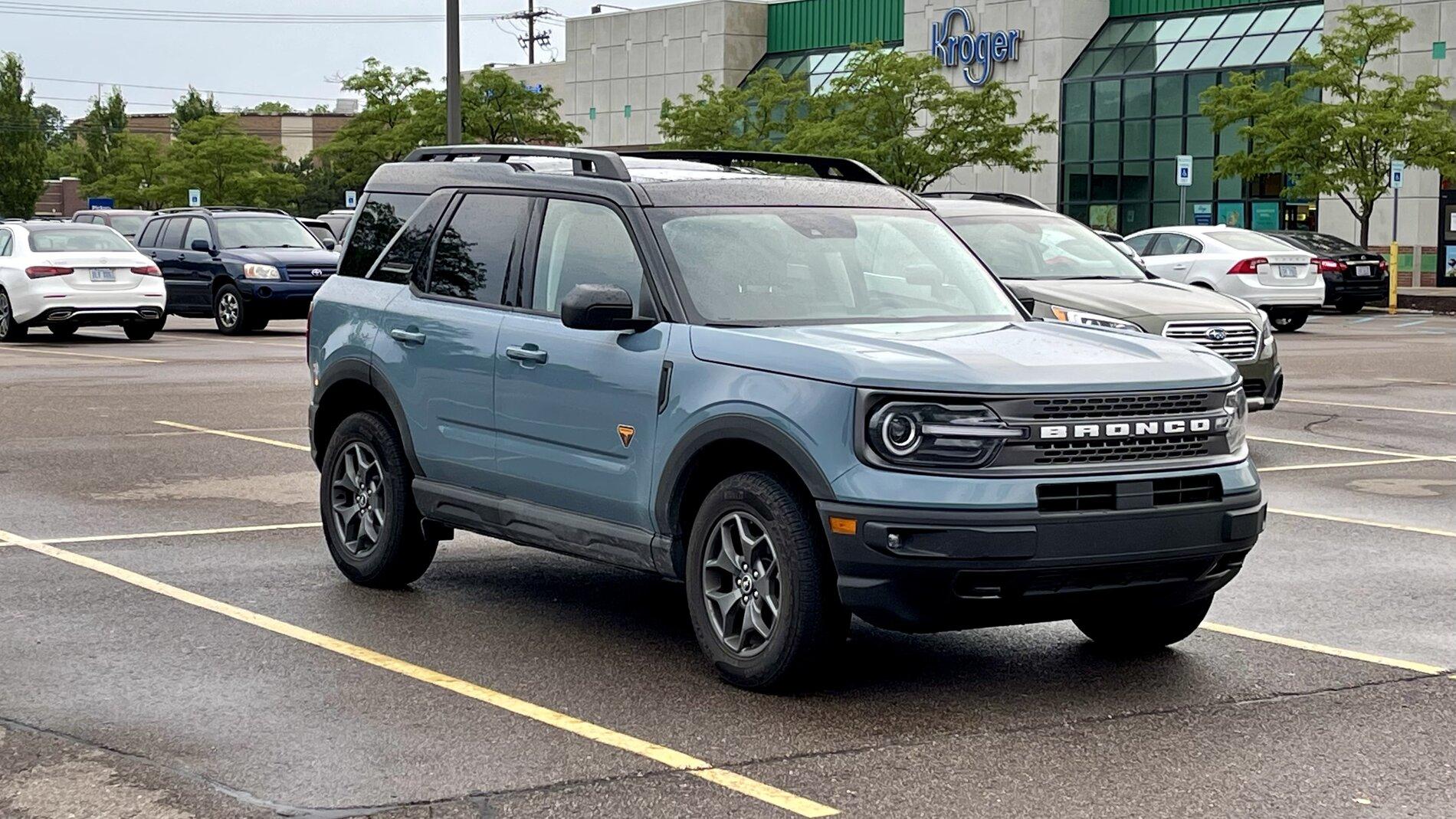 Ford Maverick Maverick First Edition graphics, wheels, black roof, soft tonneau shown in infographic from Maverick marketing team 8EB4FB6C-8813-48FB-89EF-A9F540CAC64C