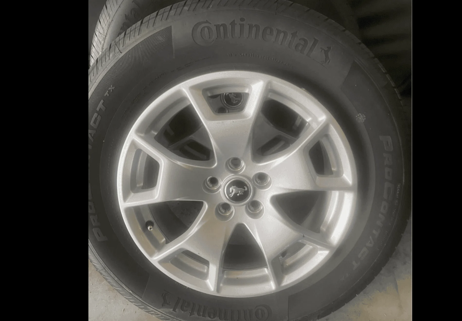 Ford Maverick Bronco sport wheels on the Maverick AE2E5CAA-579D-4C12-84E7-8AB42D312F34