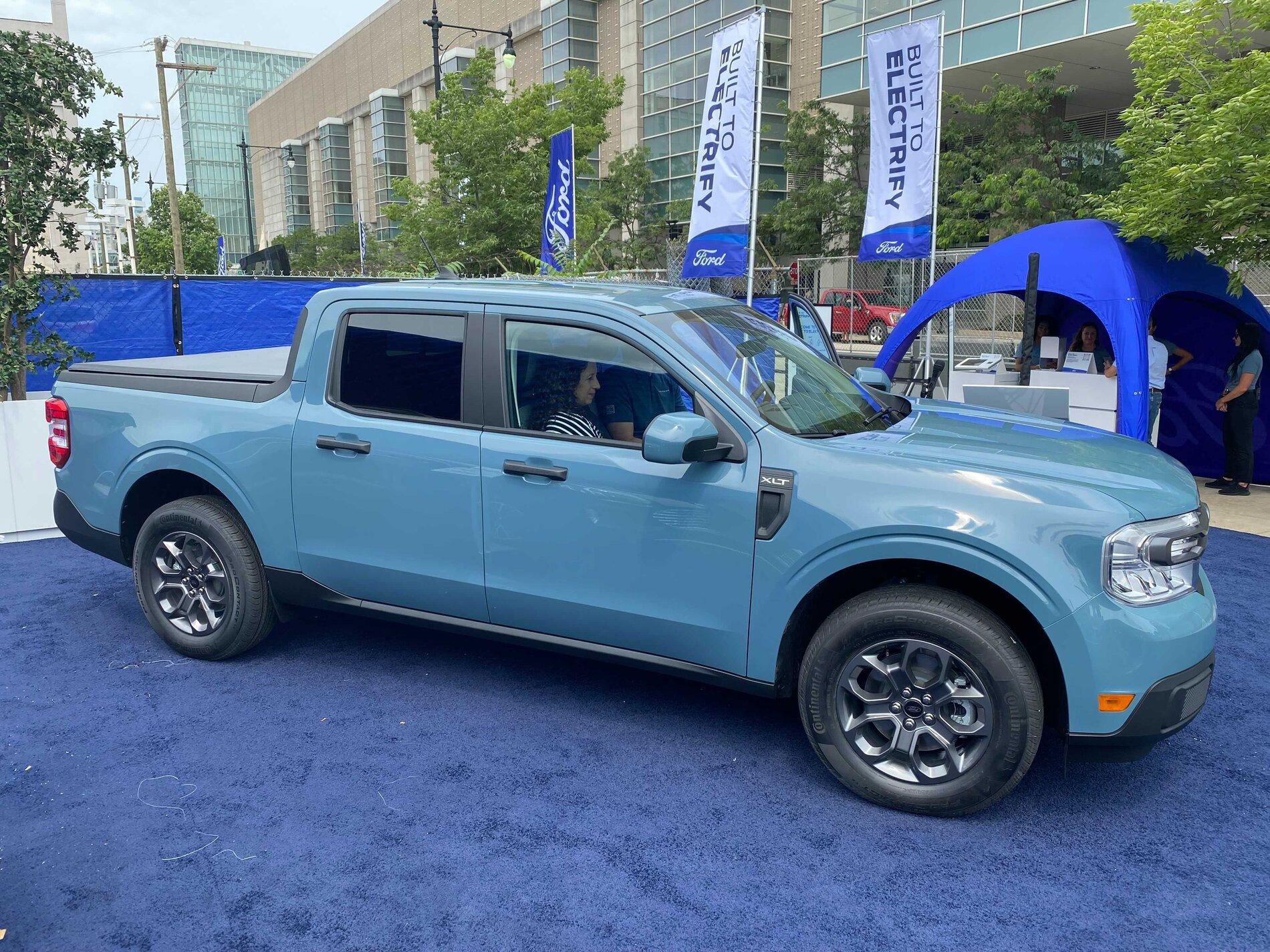 Ford Maverick AREA 51 Maverick Photos Thread Area 51 Maverick XLT Chicago Auto Show 1