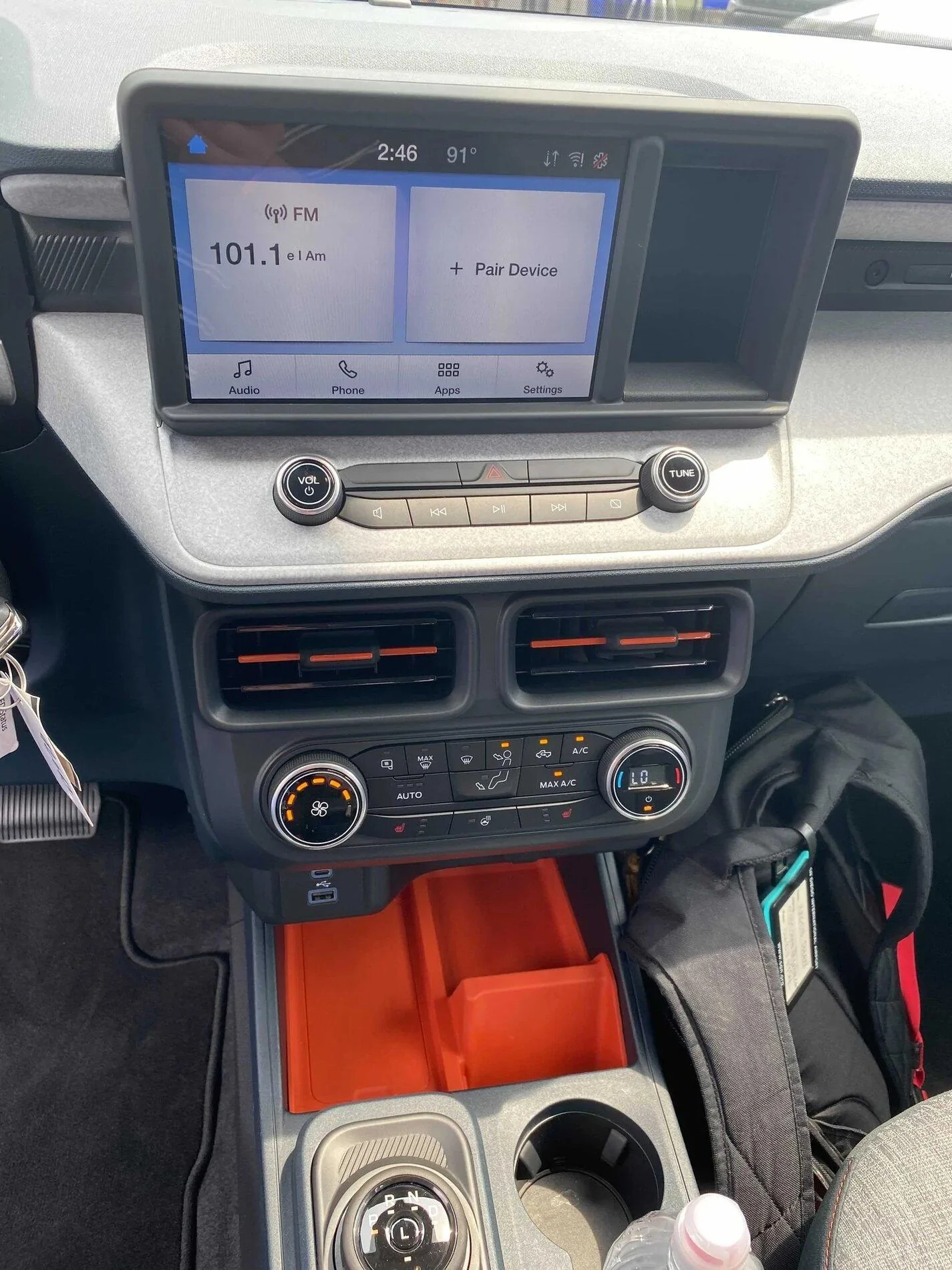 Ford Maverick AREA 51 Maverick Photos Thread Interior of Maverick XLT Chicago Auto Show 4
