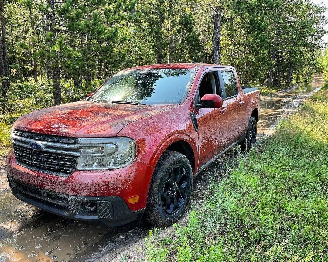 Ford Maverick Off-Road Maverick Pic & Comment: "Insane how capable this thing was in the trails and through the sand pits." maverick-truck-off-road-2
