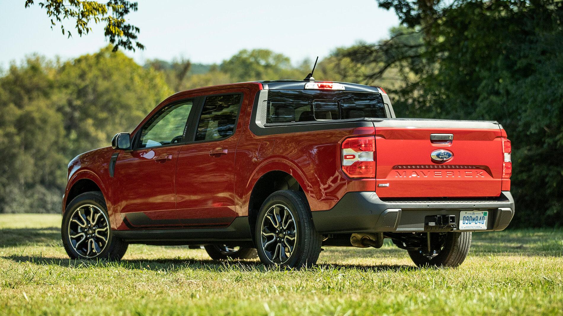 Ford Maverick RAPID RED Maverick Photos Thread 2022 Maverick Lariat Hot Pepper Red 2
