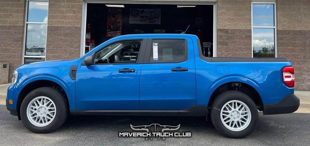 Ford Maverick 2022 Maverick Fitted With Aftermarket Wheels - 17" Motegi MR144 in Silver Velocity Blue Maverick XL aftermarket wheel - 17%22 Motgei silver machined alloy wheels 1