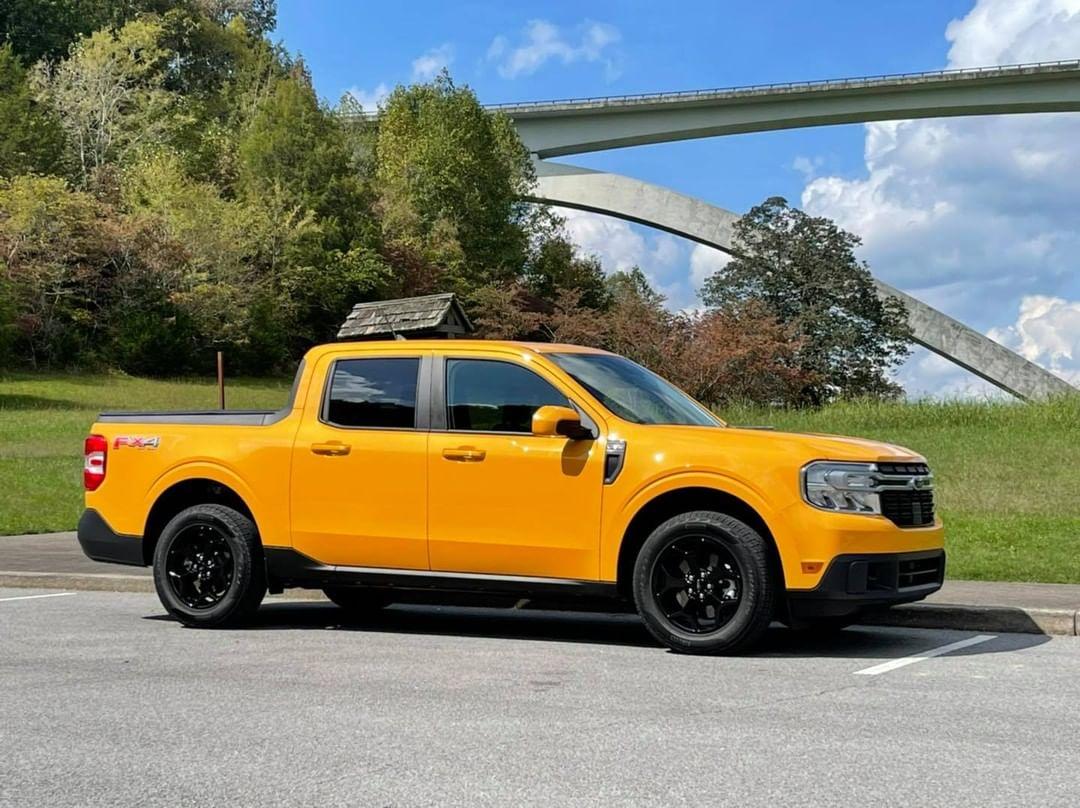 Ford Maverick CYBER ORANGE Maverick Photos Thread 244549823_913768289236457_9196501392866658996_n