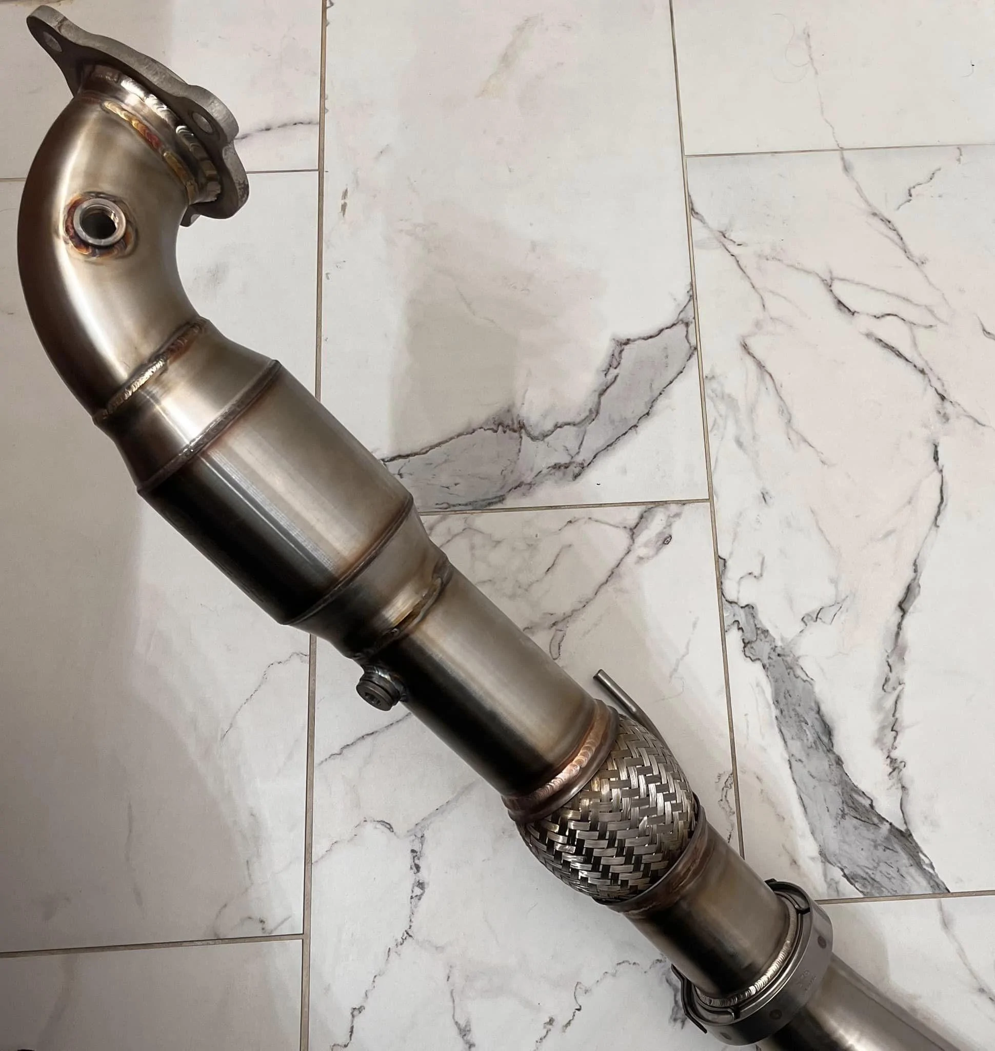 Ford Maverick Fast Mavericks V 2.0 Catted Downpipe is here dp1