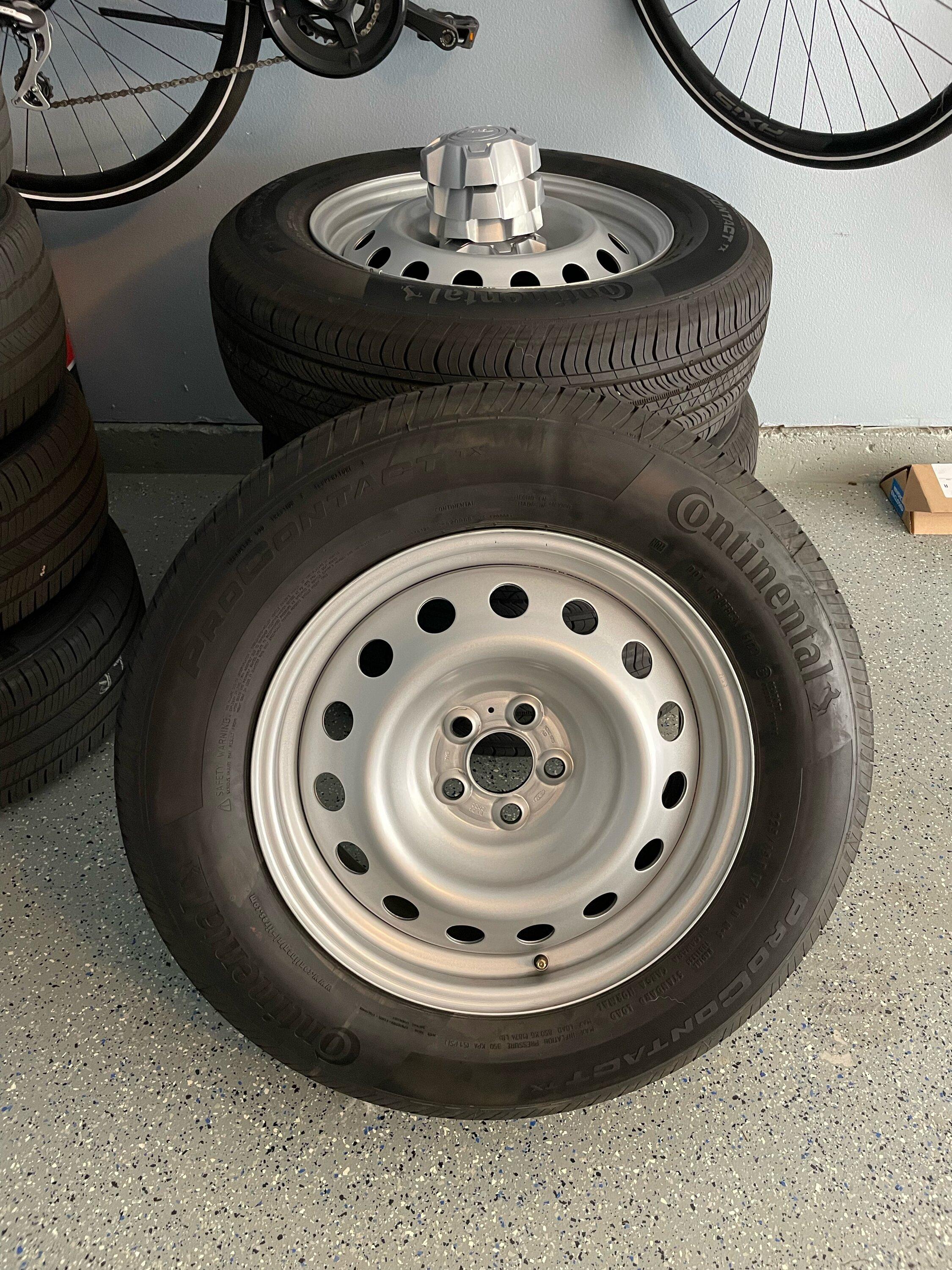 Ford Maverick Steelie take offs image0-2