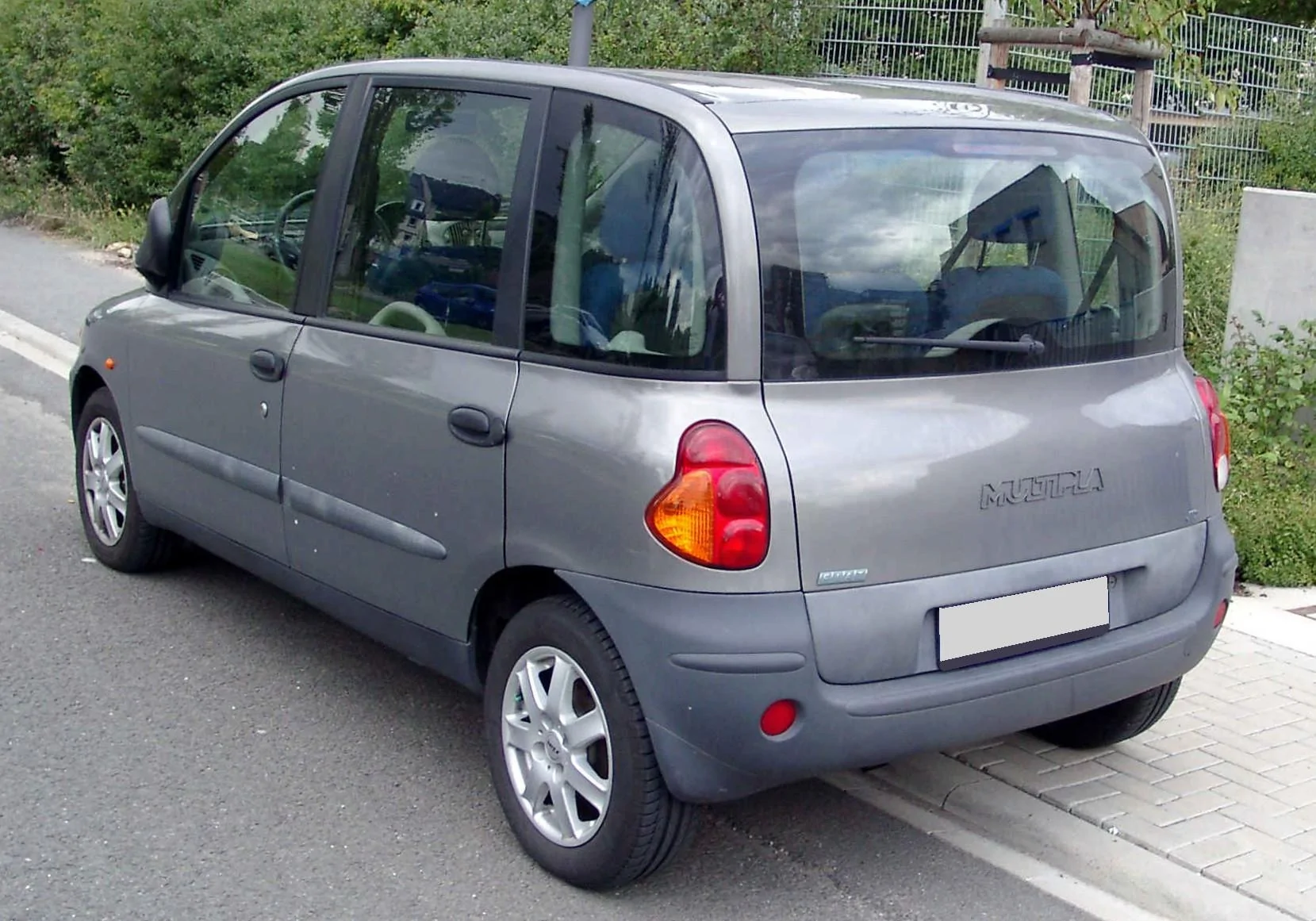 Ford Maverick i accidentally made this thread [NO POLITICS, NO OFFENSIVE POSTS, NO NSFW] Fiat_Multipla_rear_20080825