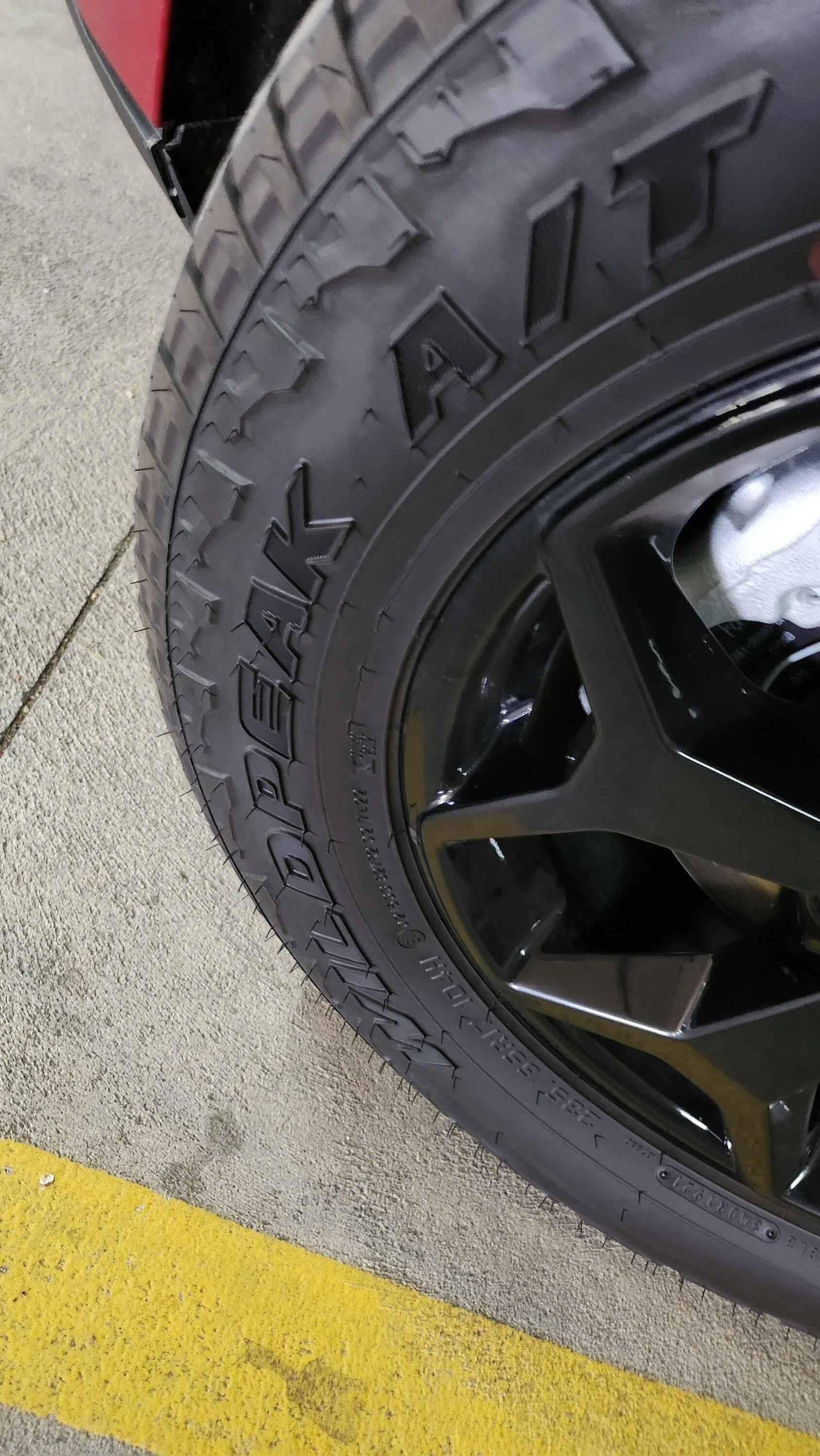 Ford Maverick $900 Black FX4 Wheels and AT3W Tires 20230505_161538