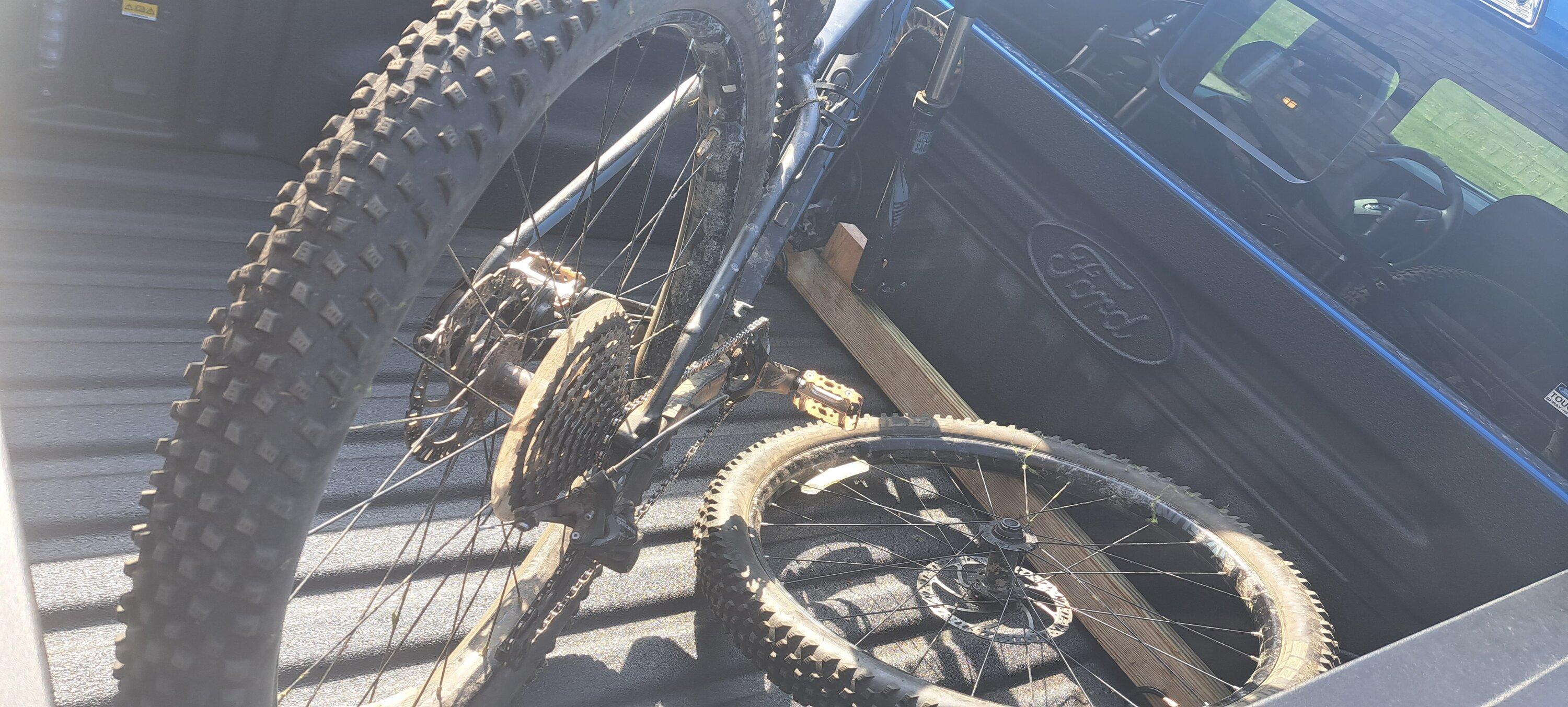 Ford Maverick My custom in-bed bike storage solution 20230507_085436