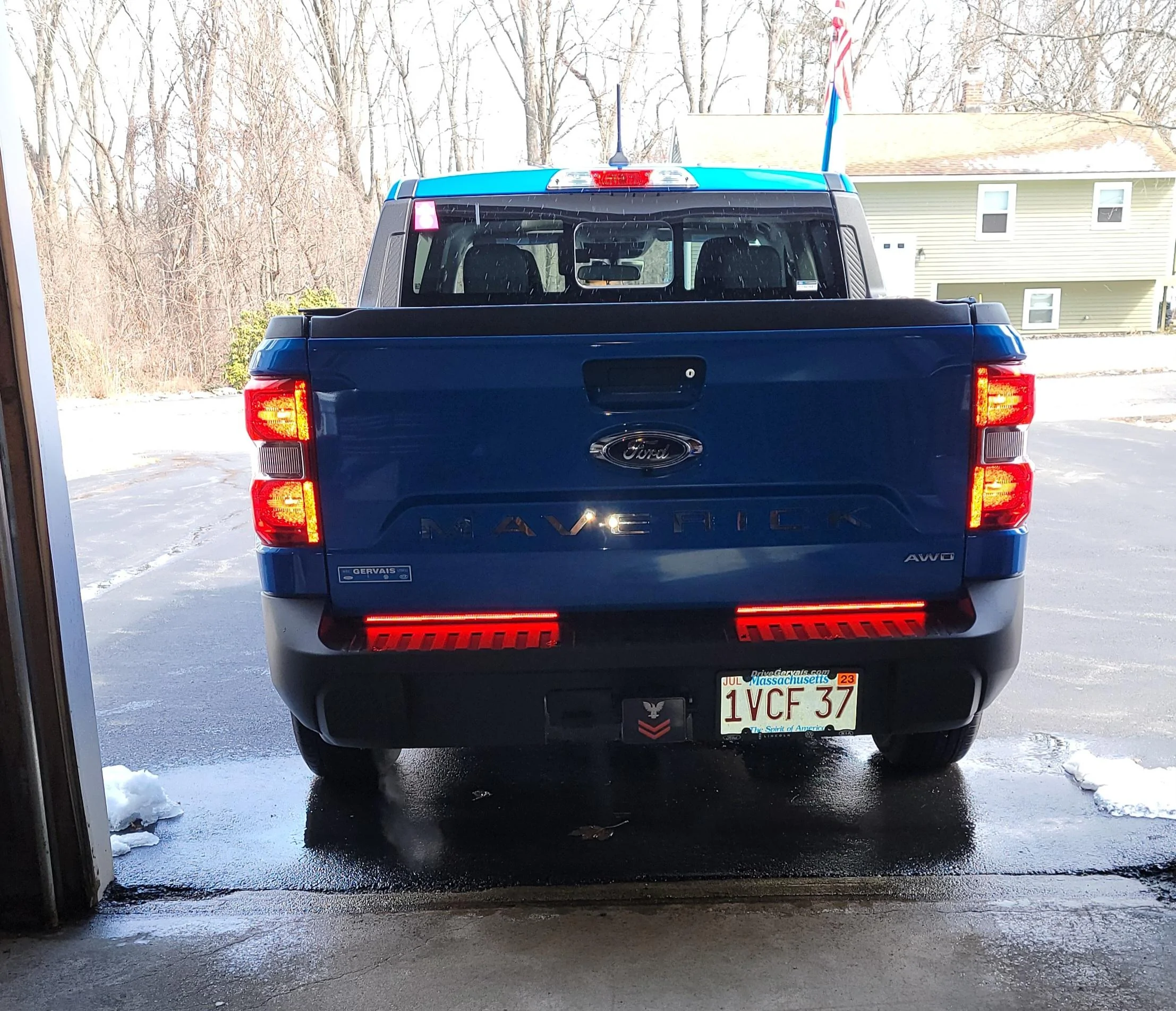 Ford Maverick Ford LED Tailgate Lightbar Installed 20230316_121145