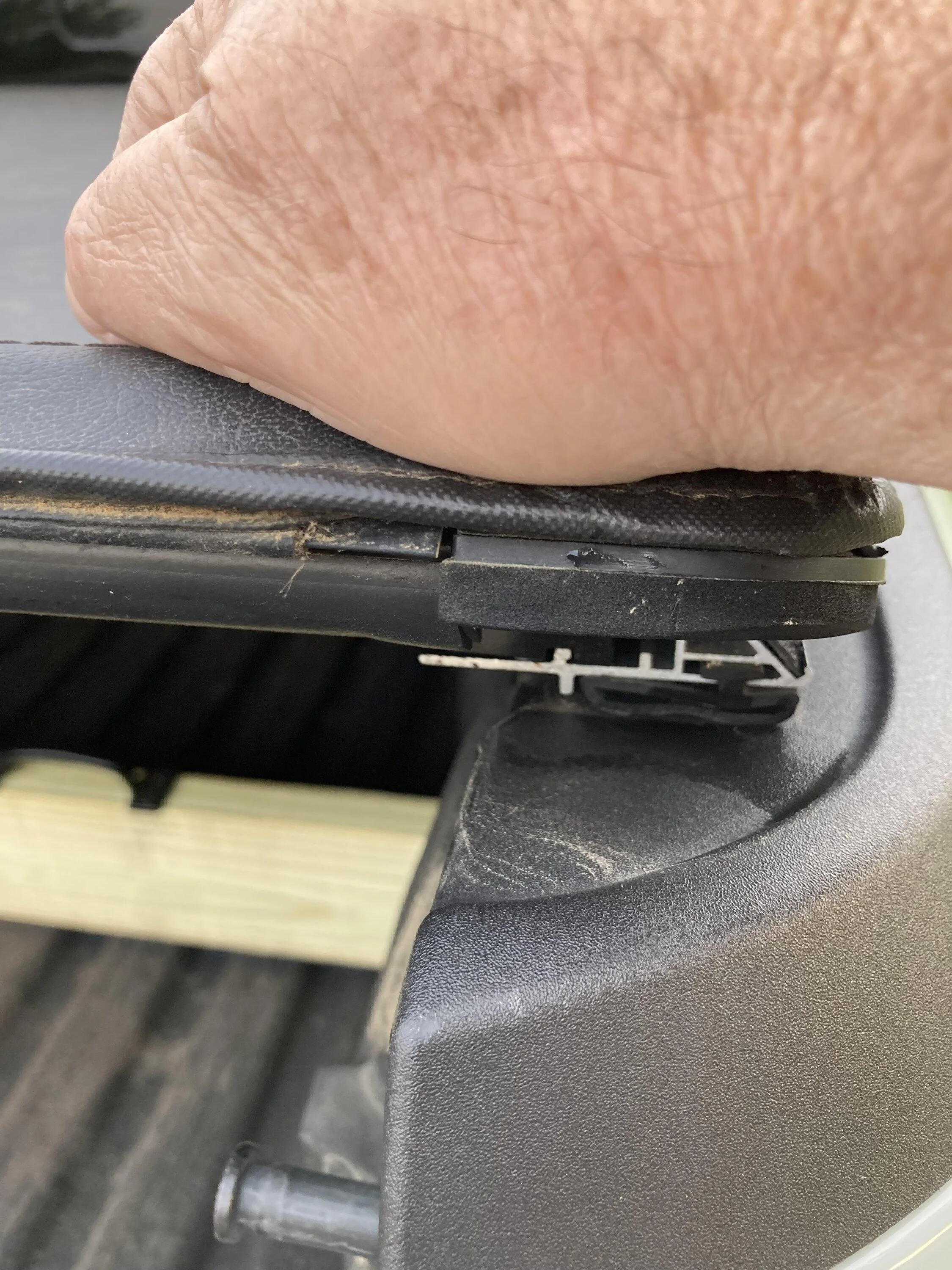 Ford Maverick Tonneau Cover Buying Guide IMG_2511