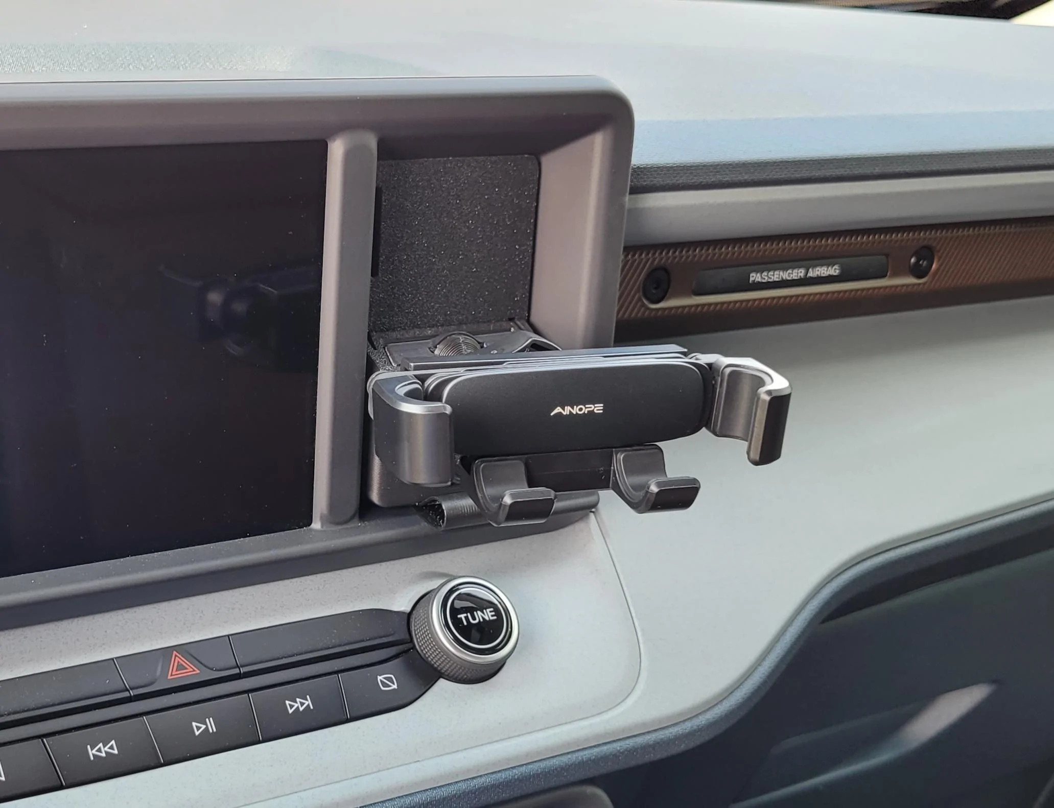 Ford Maverick Cubby Drawer, Phone Holder, and Cupholder Liner 20230519_161803