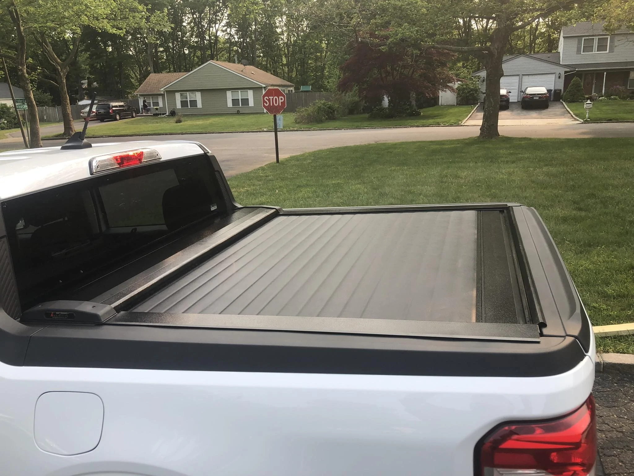Ford Maverick Pace Edwards Switchblade roll up tonneau bed cover installed B043E47D-849C-44BA-9DEF-4C04DC373B4A