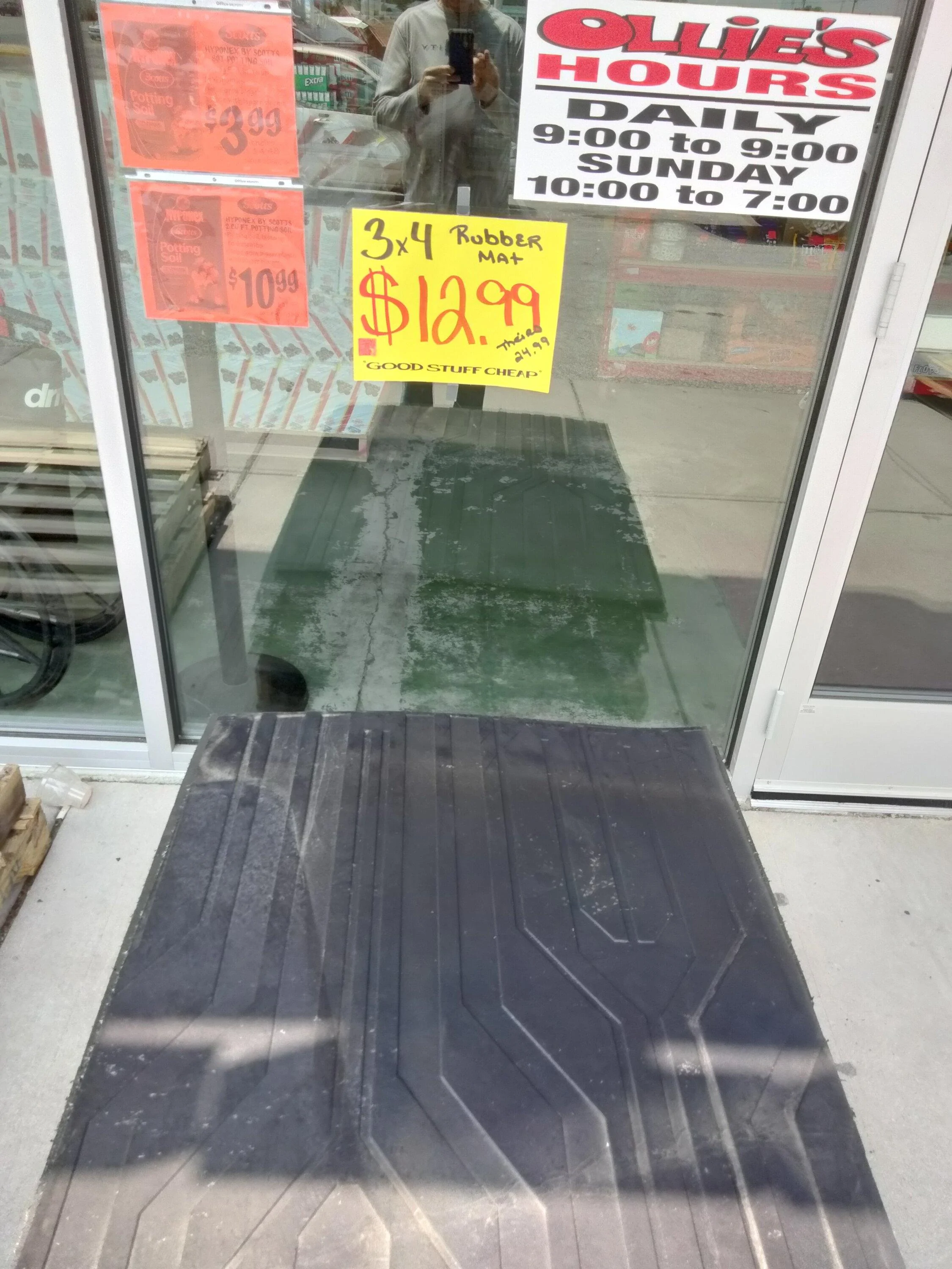 Ford Maverick Found bed mat with Ford logo at Ollie's IMG20230523122545