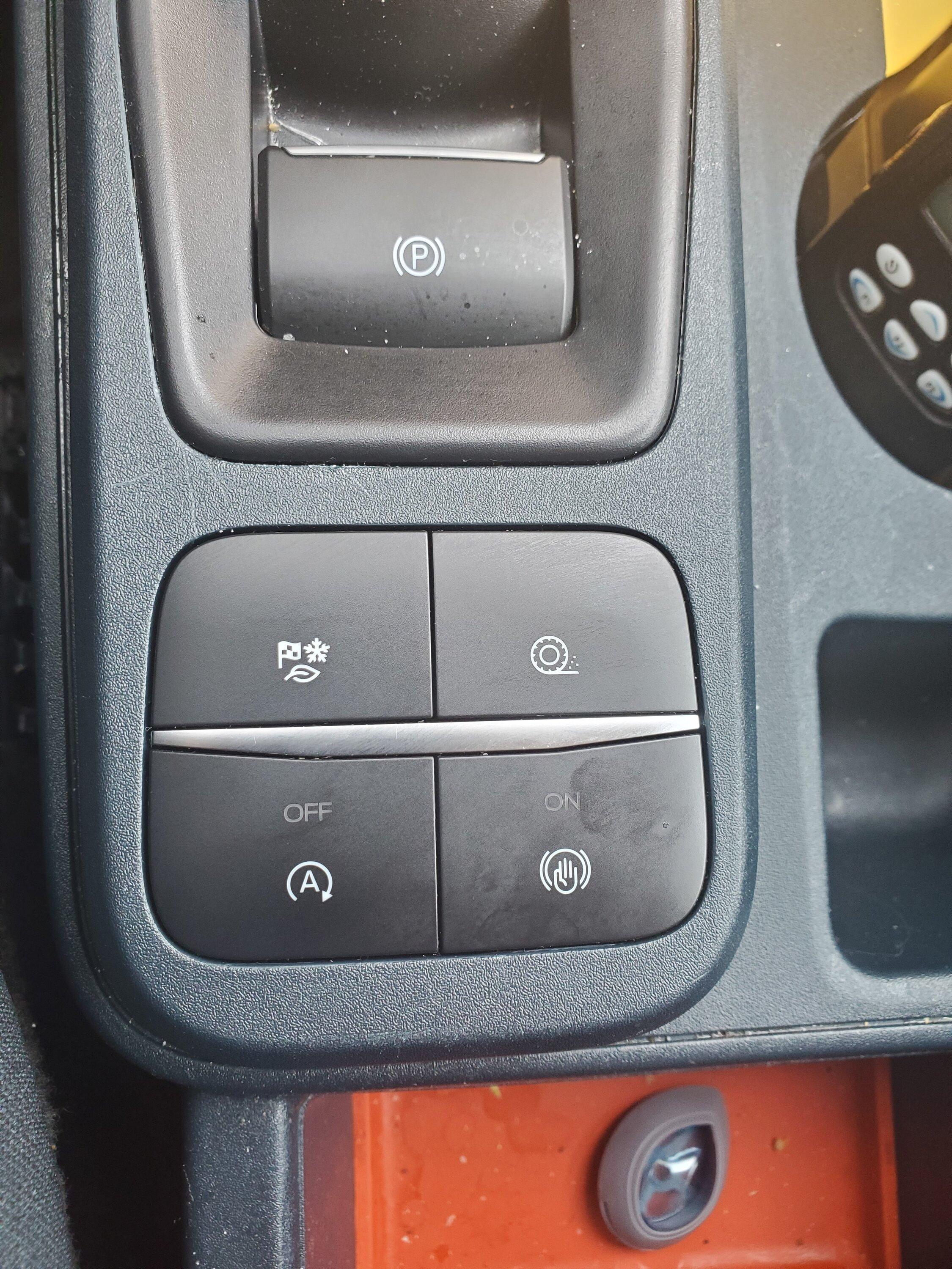 Ford Maverick Is there a way to remove the gear box housing? 20230529_132307
