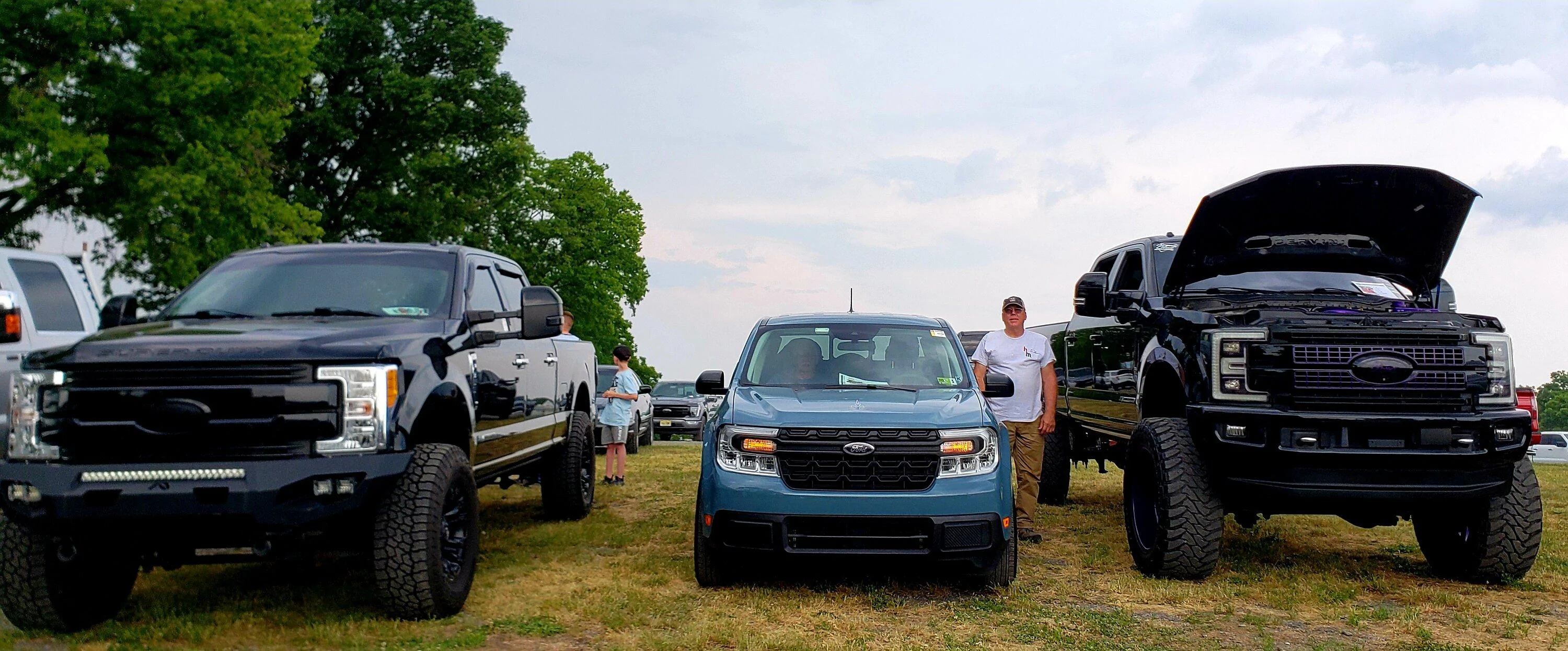 Ford Maverick Post your Maverick next to ridiculously large trucks - photos thread 20230603_172457
