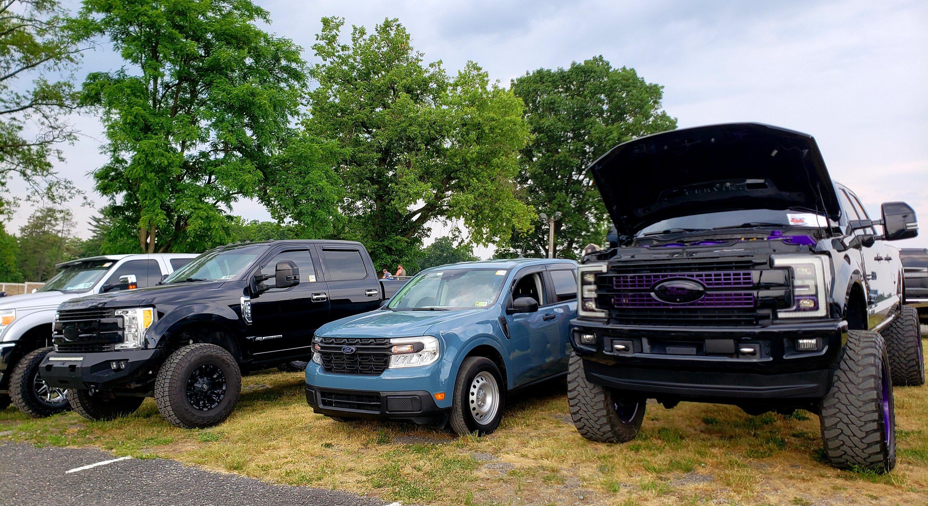 Ford Maverick Post your Maverick next to ridiculously large trucks - photos thread 20230603_172521