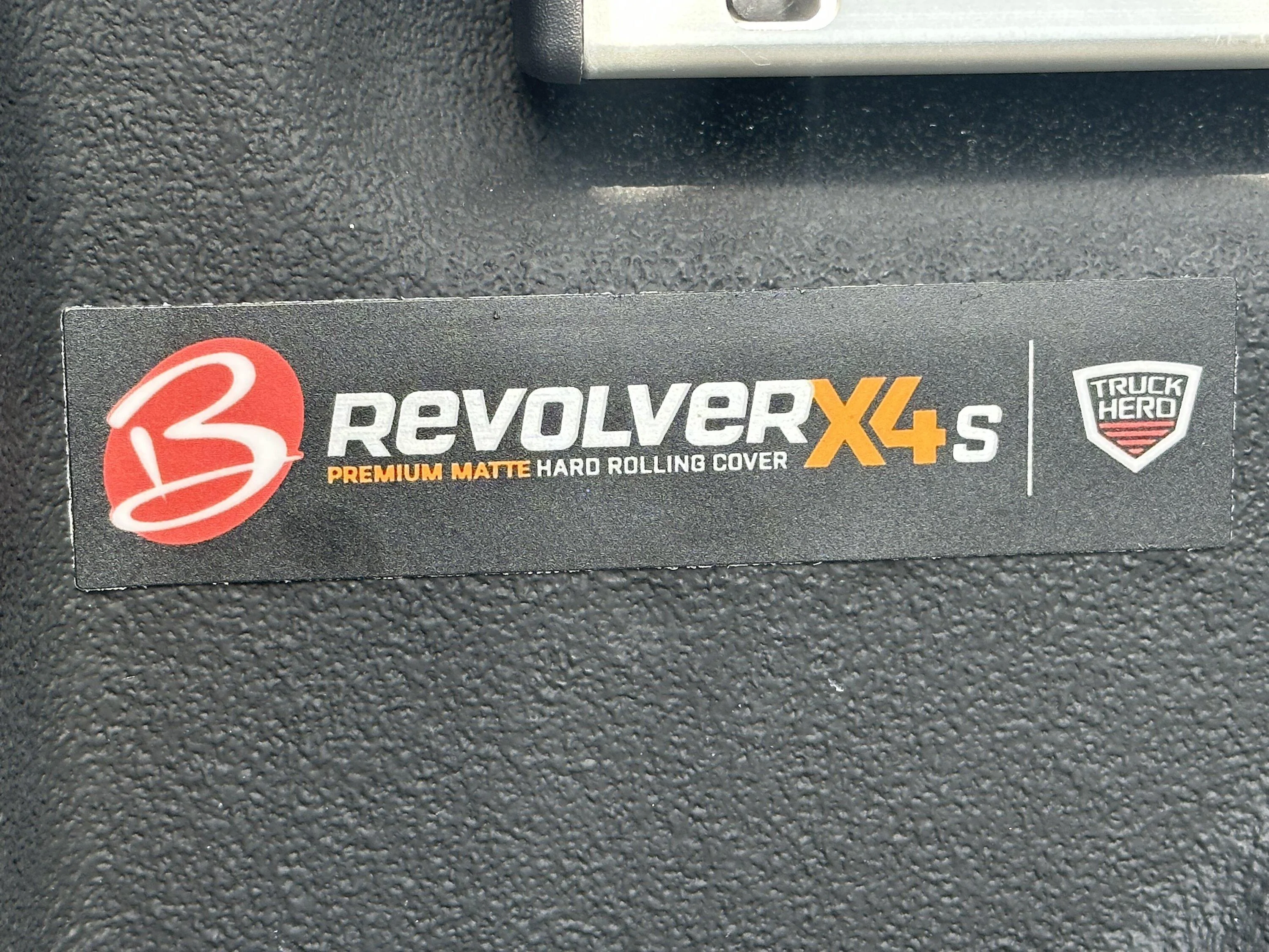 Ford Maverick BAK Revolver X4s & Yakima OverHaul HD installed IMG_9378