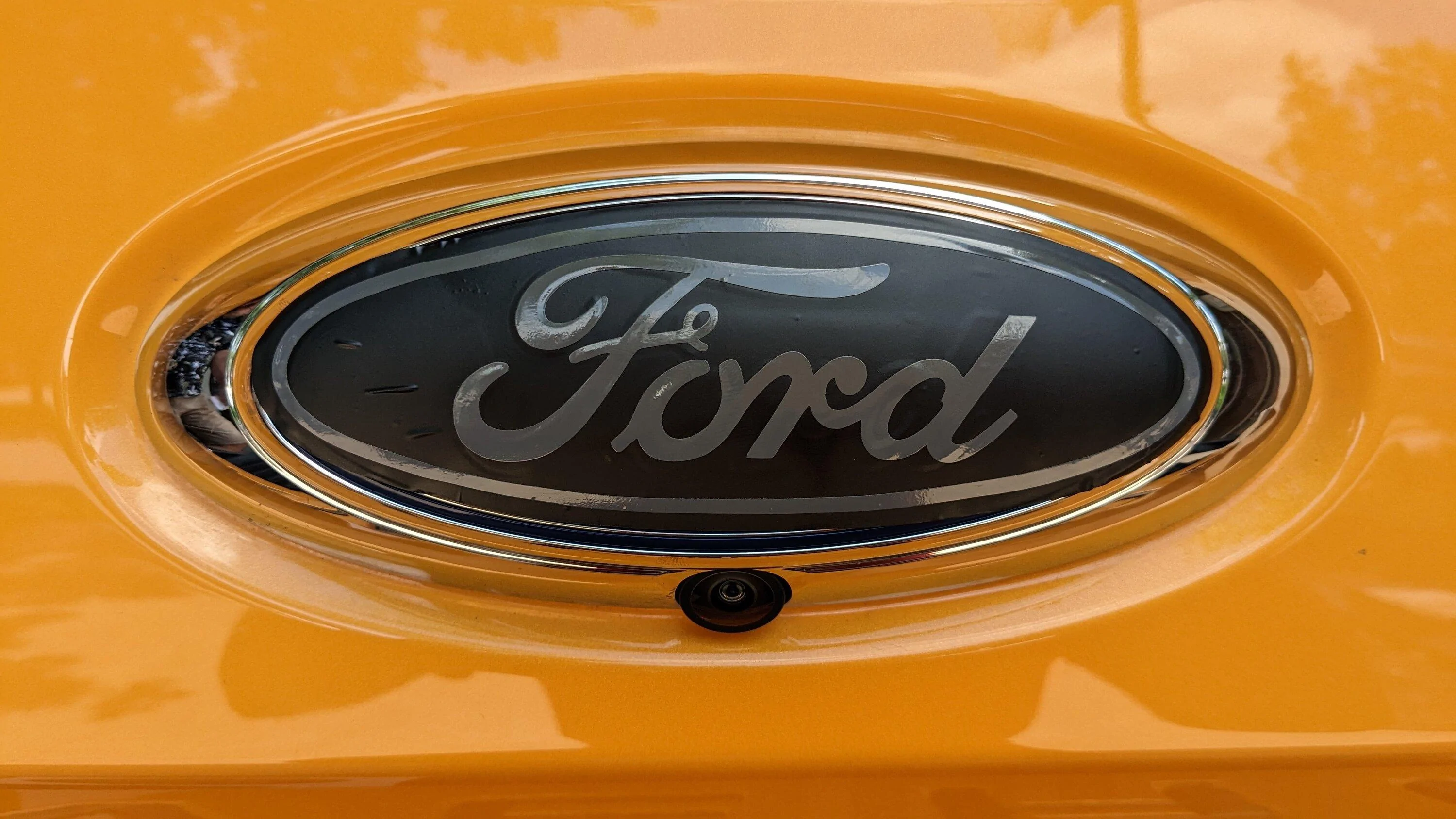 Ford Maverick Ford Blue Oval change PXL_20230520_180829252