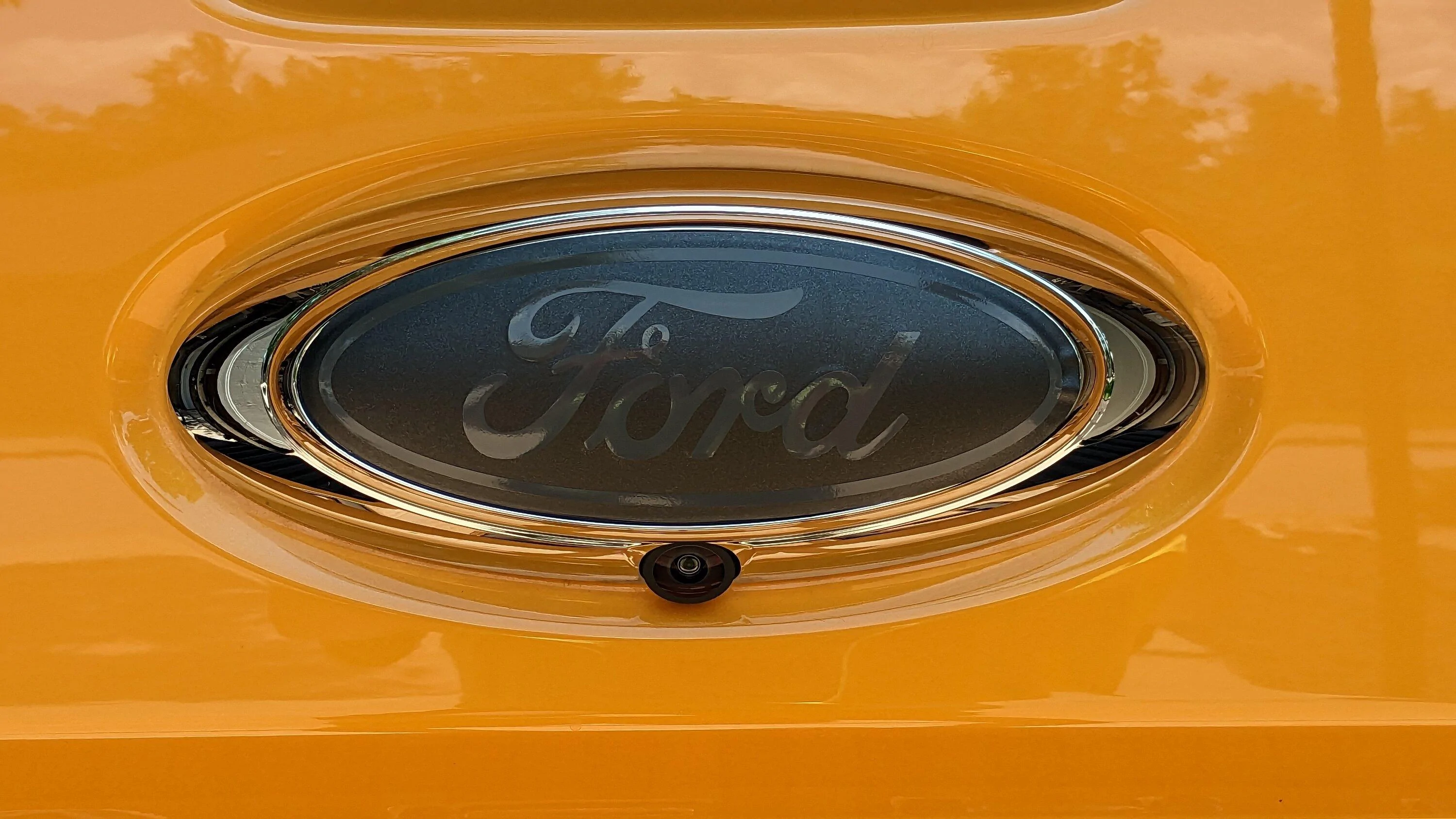Ford Maverick Ford Blue Oval change PXL_20230603_193203843