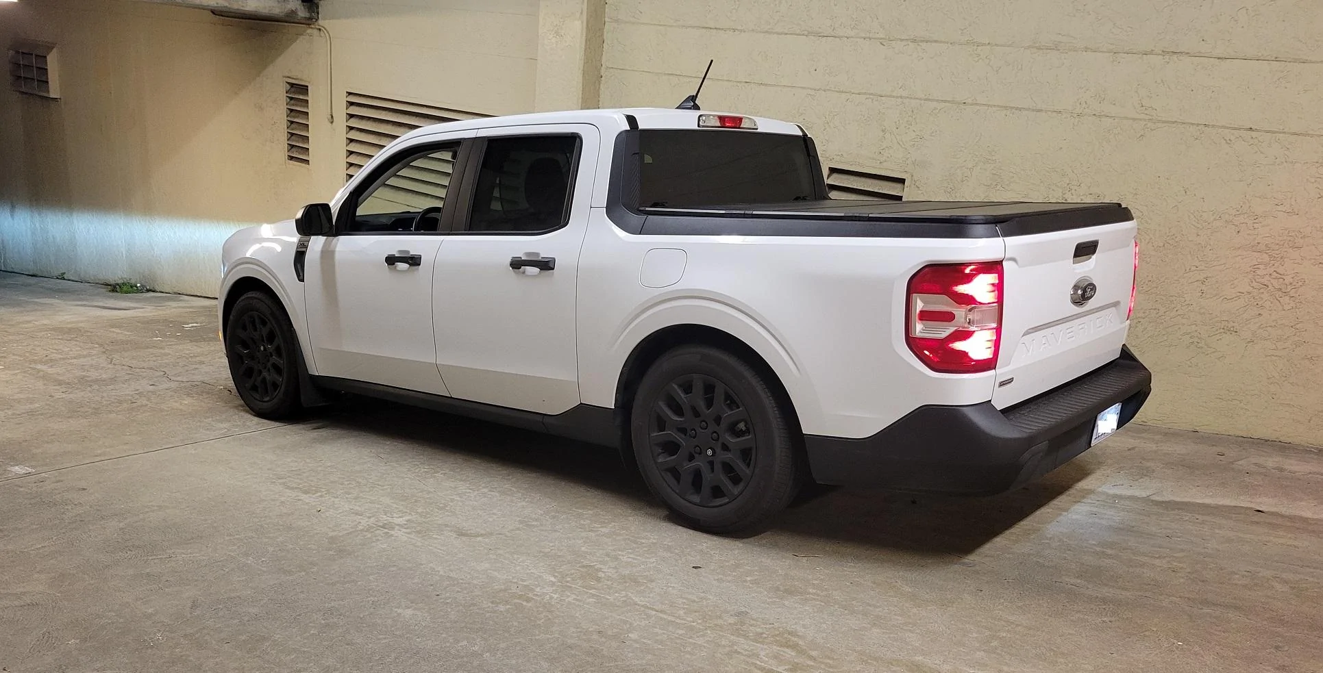 Ford Maverick OXFORD WHITE Maverick Photos Thread 20230529_000439