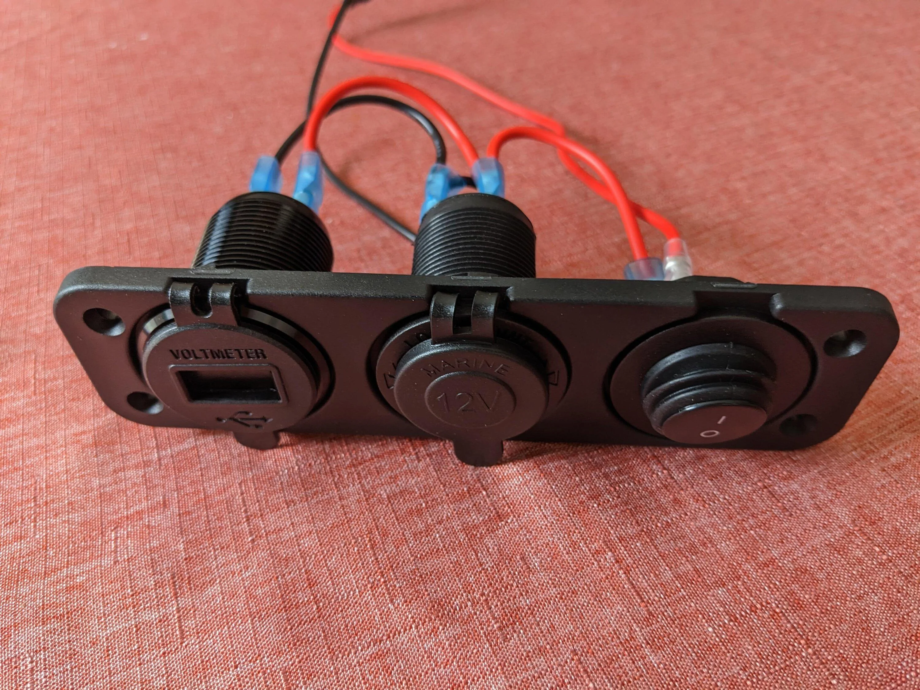 Ford Maverick Added 12v power points to the bed cubby PXL_20230610_210130837