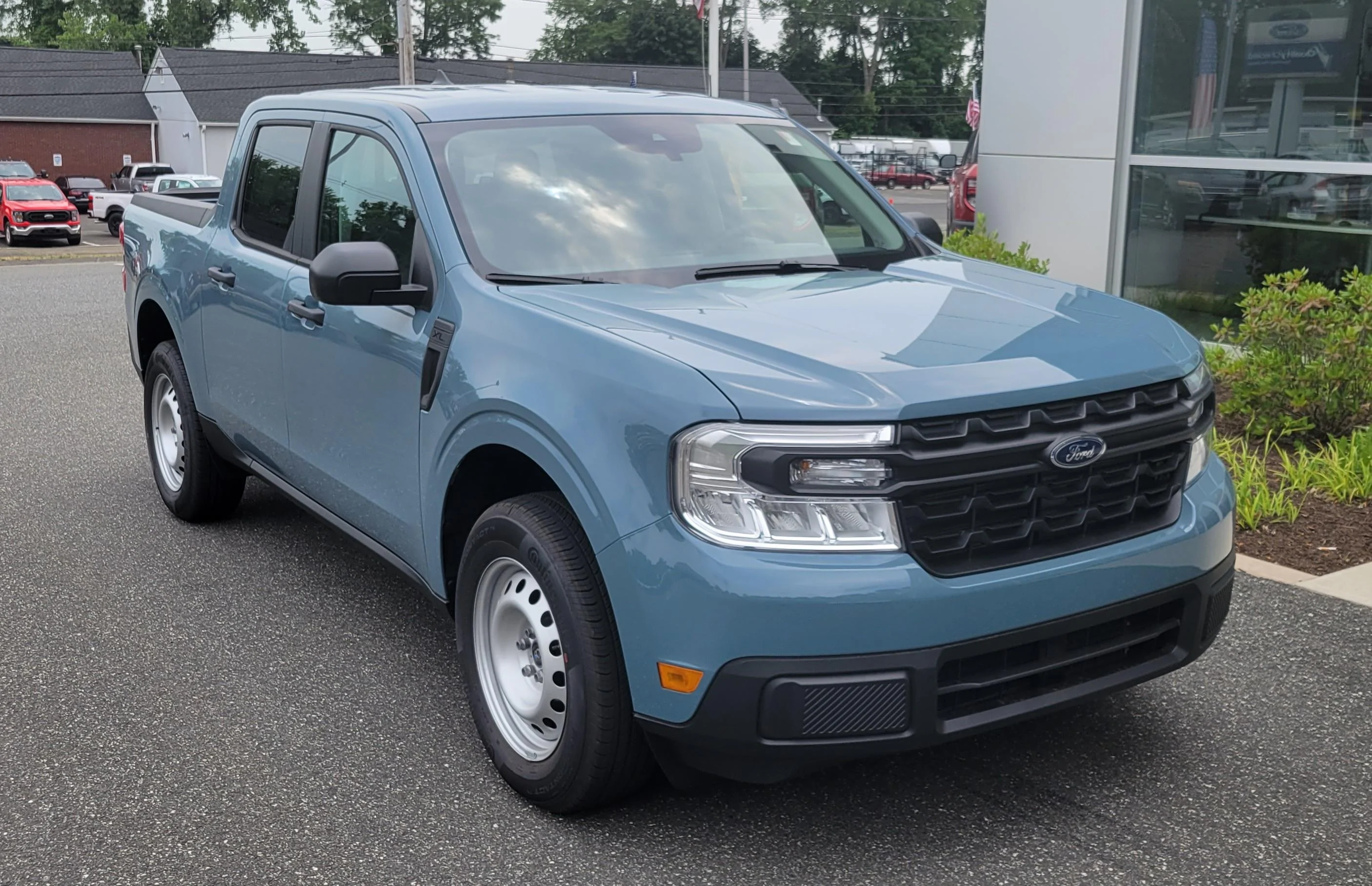 Ford Maverick White Mav Lariat in Western MA 🤍 20230616_122535