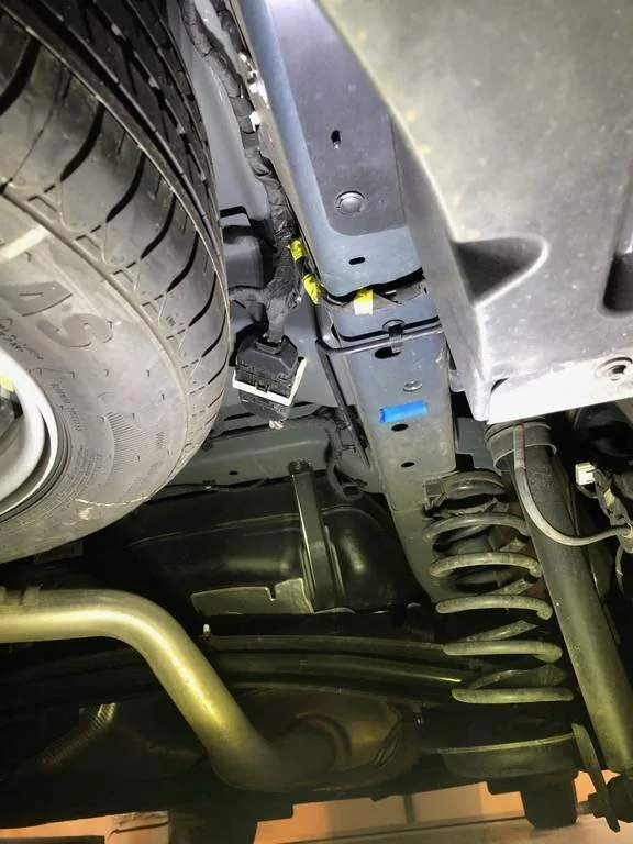 Ford Maverick Please Check for Hybrid Under-Bed Tie Down Brackets rwZsRJ
