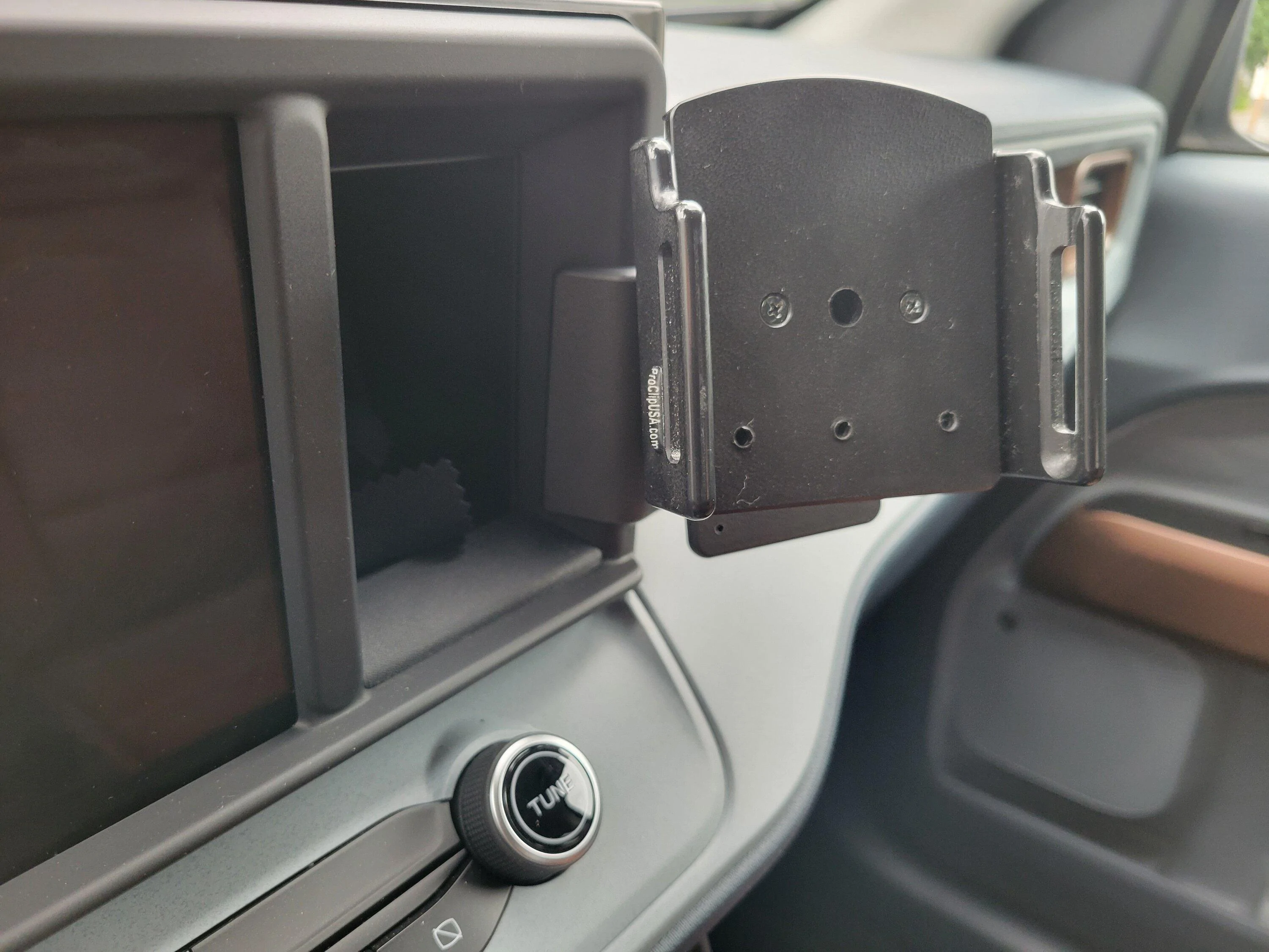 Ford Maverick Need iPhone Mount with High Powered Magnet 20230610_093200