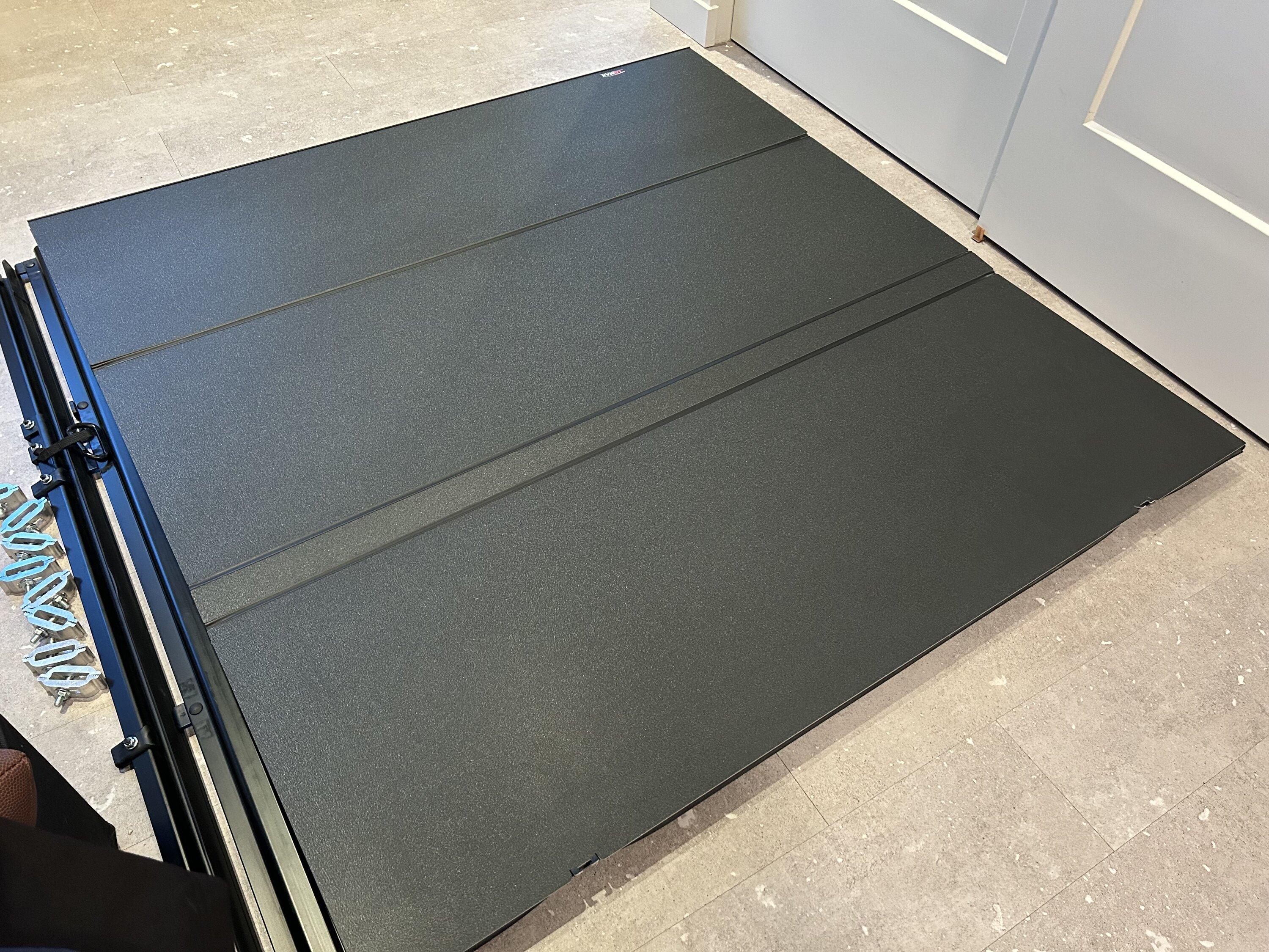 Ford Maverick Lomax Tonneau Cover IMG_2369