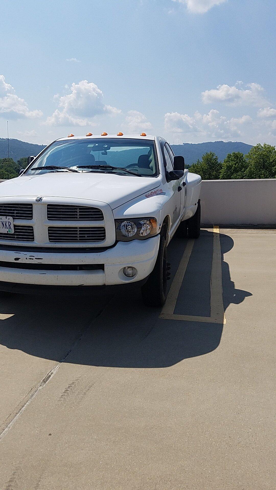 Ford Maverick Post your Maverick next to ridiculously large trucks - photos thread 20170816_113917