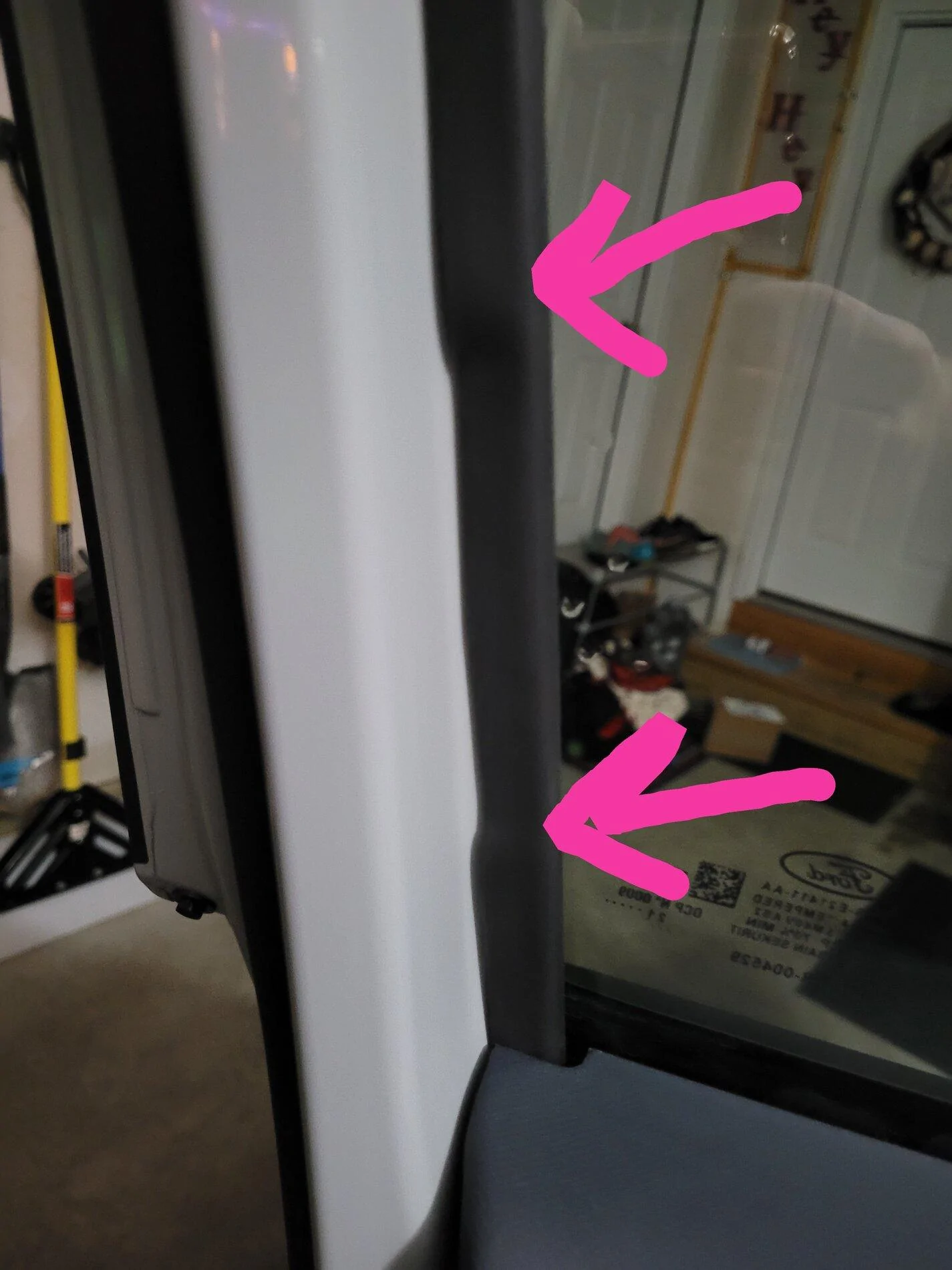 Ford Maverick Already an issue - bad window seal IMG_20211010_062102 (1)