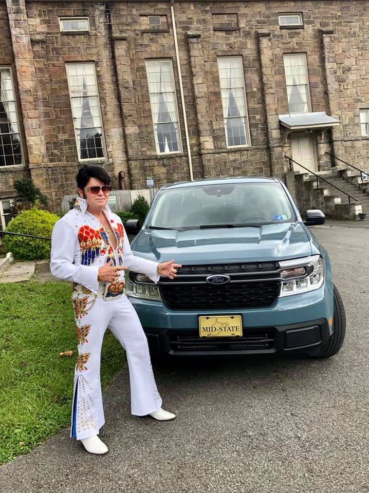 Area 51 Maverick Elvis 5.jpg