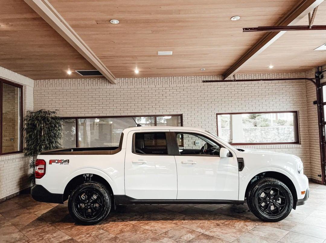 Ford Maverick OXFORD WHITE Maverick Photos Thread Oxford White Lariat Maverick FX4 pickup truck 2