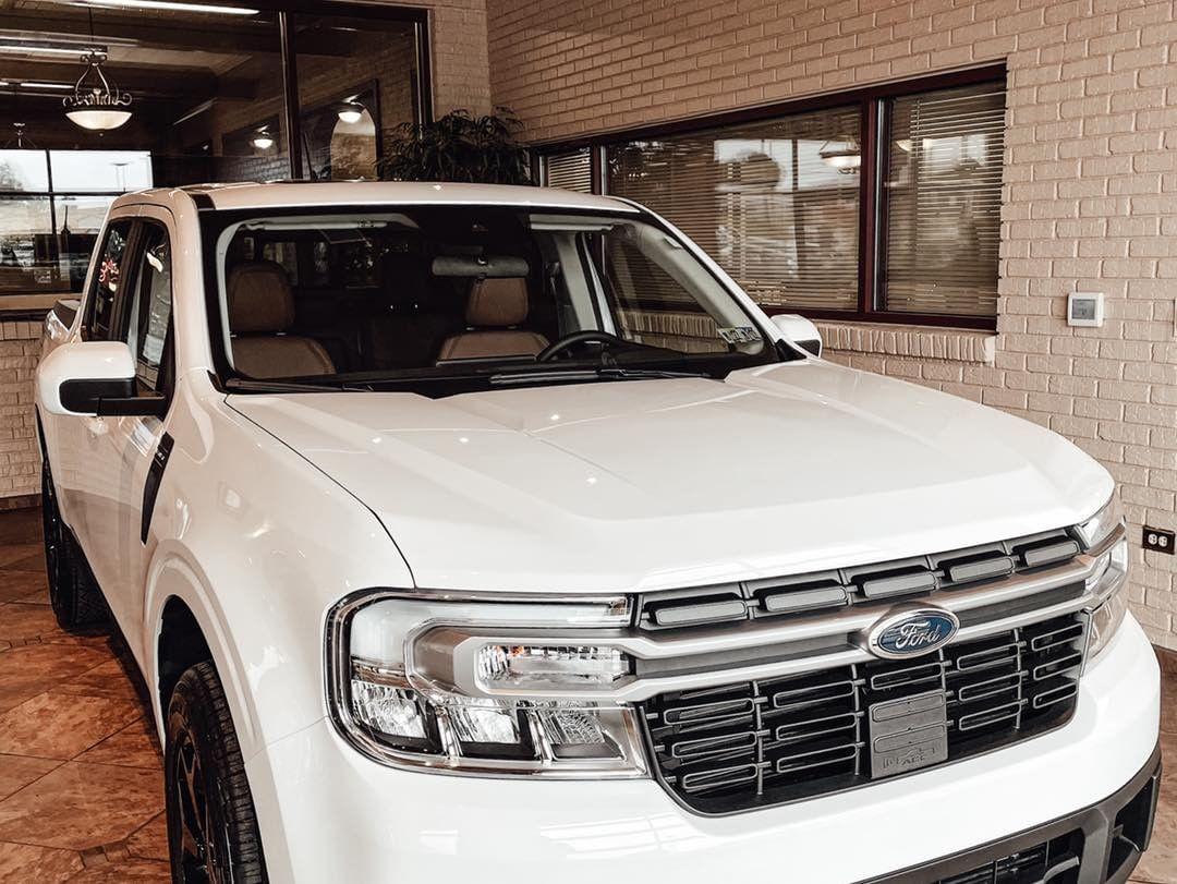 Ford Maverick OXFORD WHITE Maverick Photos Thread Oxford White Lariat Maverick FX4 pickup truck 3