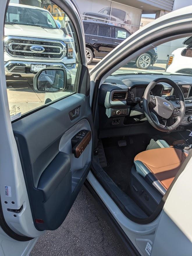 Ford Maverick Cactus Grey with Lariat Interior - color combination? Int 2